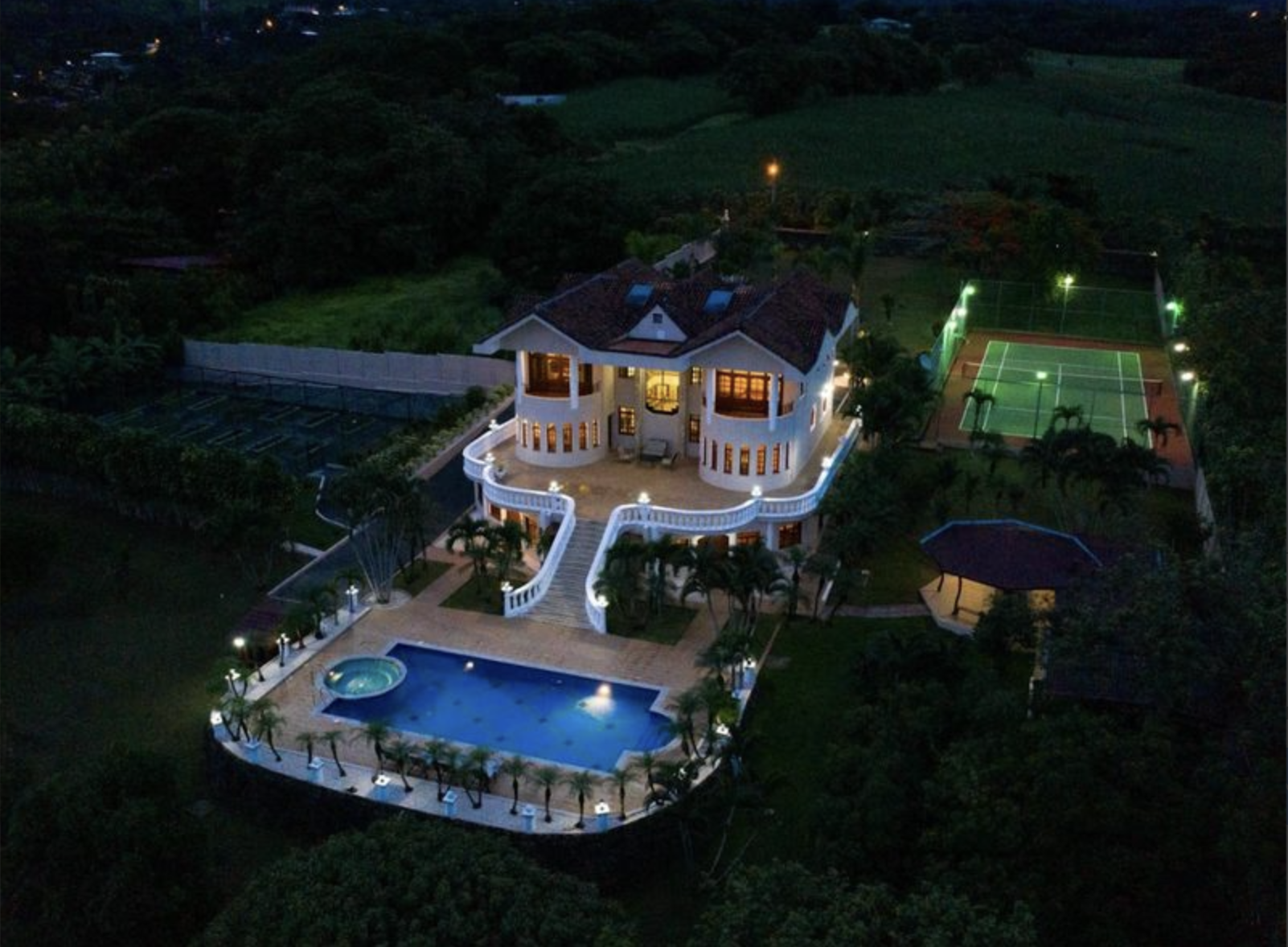 4 bed Single Family Homes For Sale in Atenas, Alajuela - thumb 28