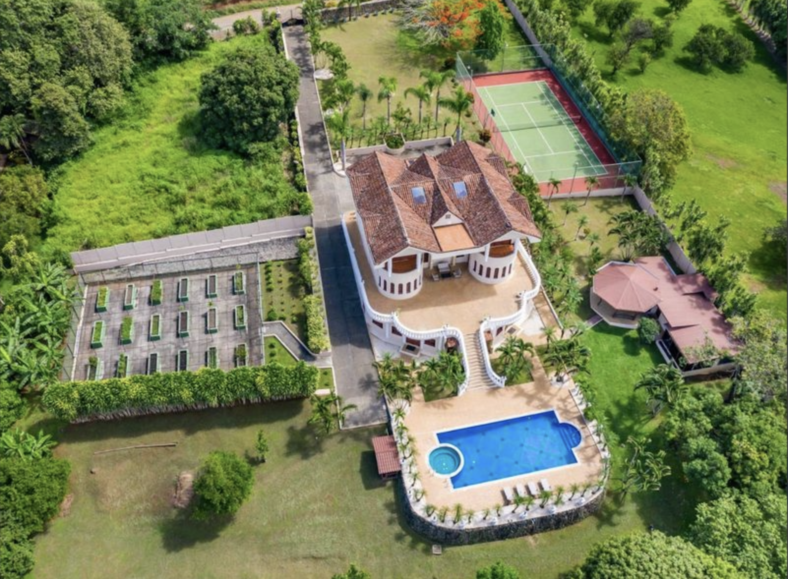 4 bed Single Family Homes For Sale in Atenas, Alajuela - thumb 26