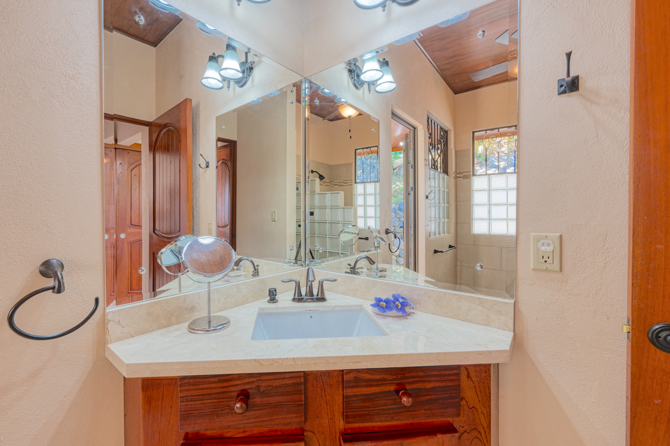 2 bed Single Family Homes For Sale in Uvita, Puntarenas - thumb 17