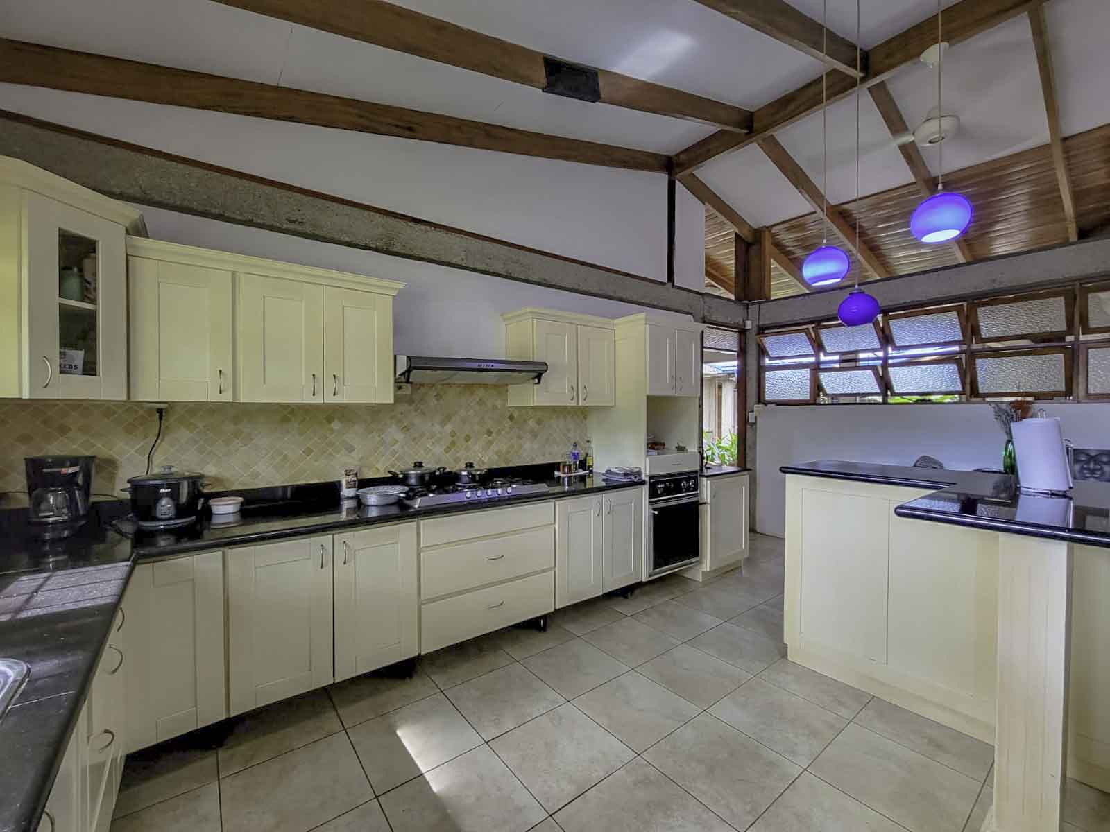 4 bed Single Family Homes For Sale in Nicoya Peninsula, Guanacaste - thumb 9