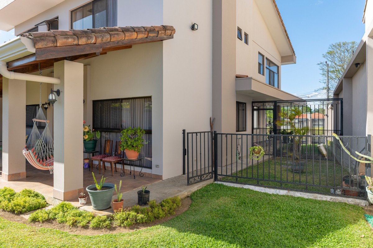 4 bed Single Family Homes For Rent in Curridabat, San Jose - thumb 7