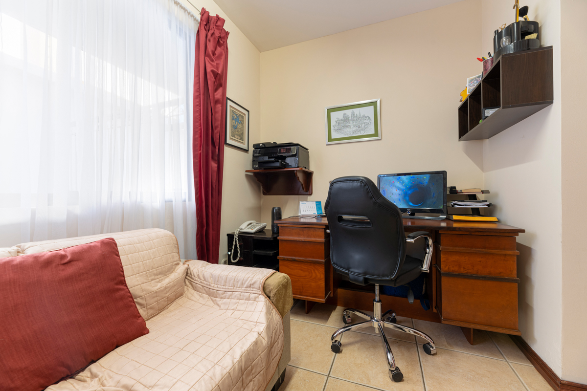 4 bed Single Family Homes For Rent in Curridabat, San Jose - thumb 4