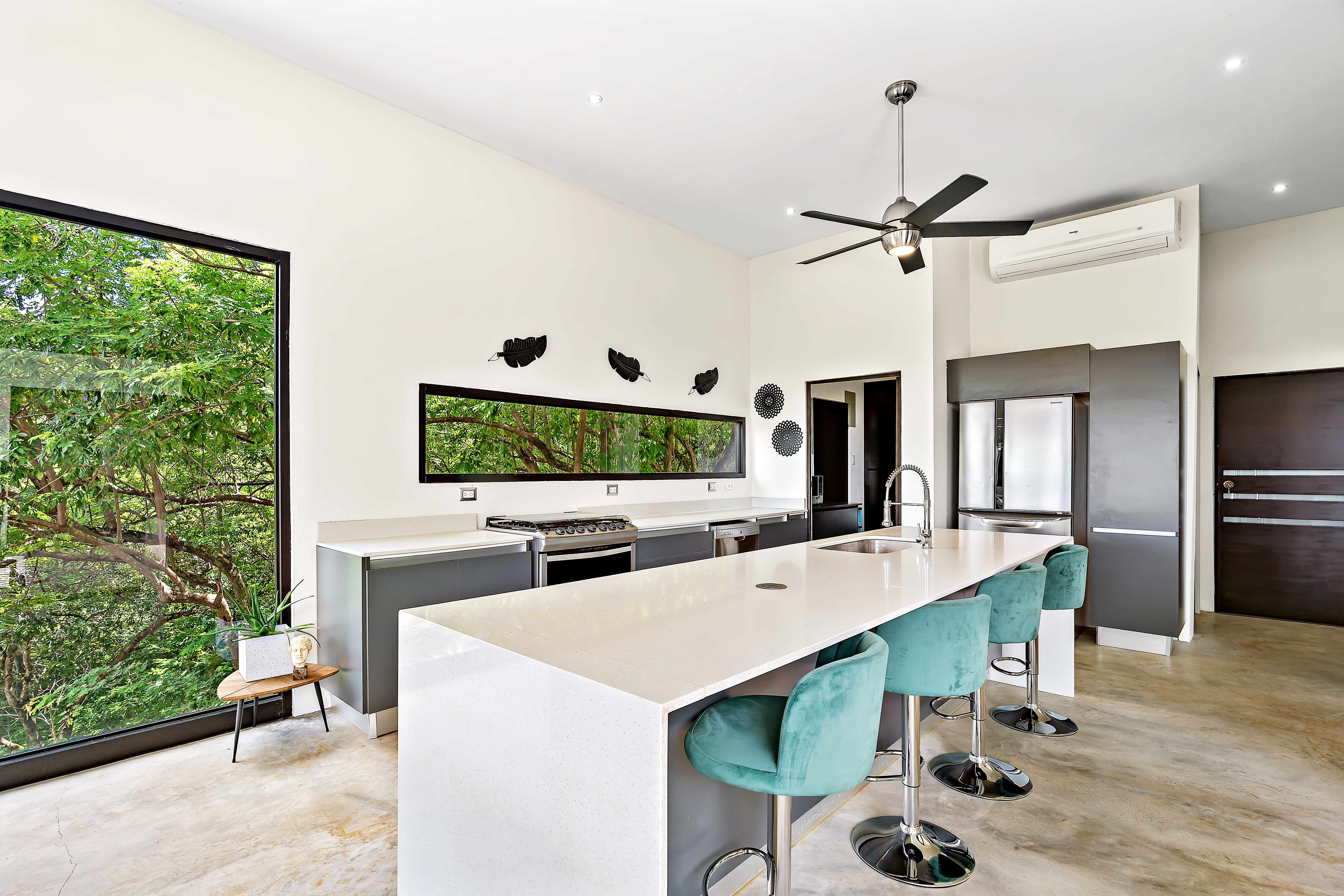 5 bed Single Family Homes For Sale in Tamarindo, Guanacaste - thumb 9