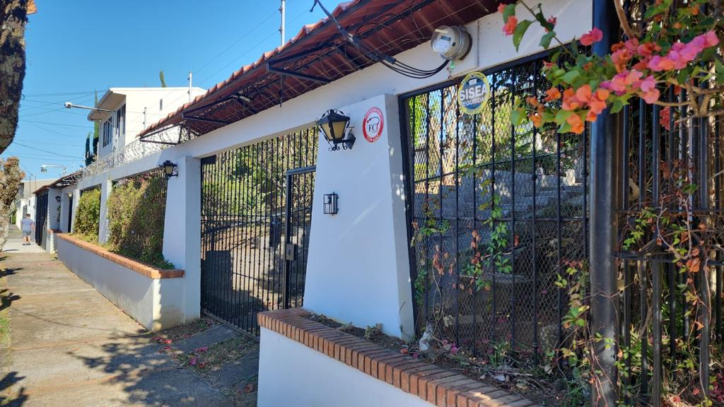 5 bed Single Family Homes For Sale in Curridabat, San Jose - thumb 7