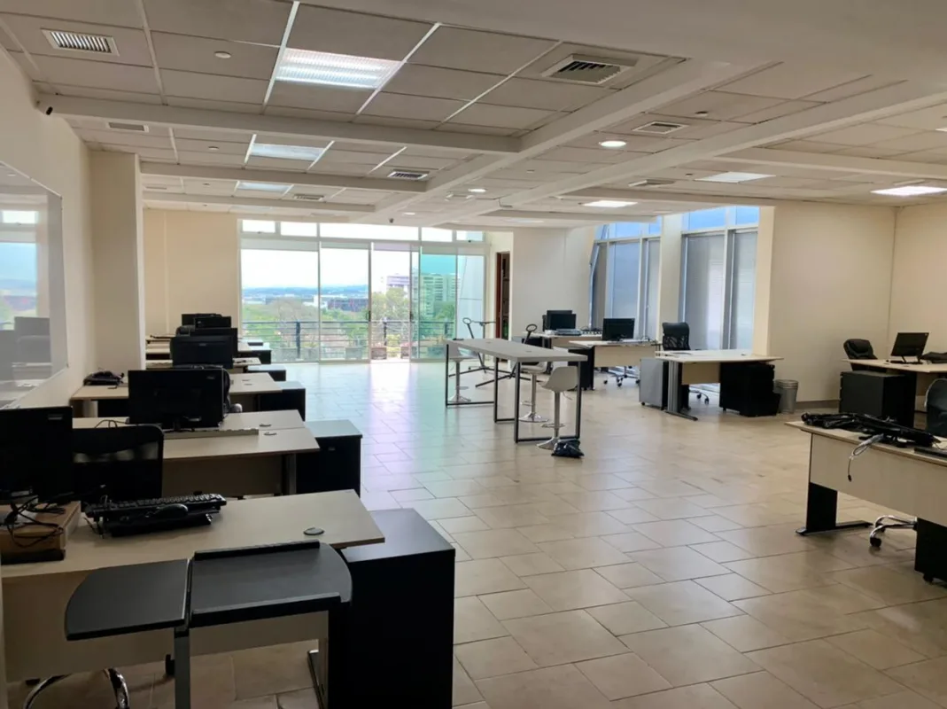 1 bed Commercial For Rent in Escazu, San Jose - thumb 3