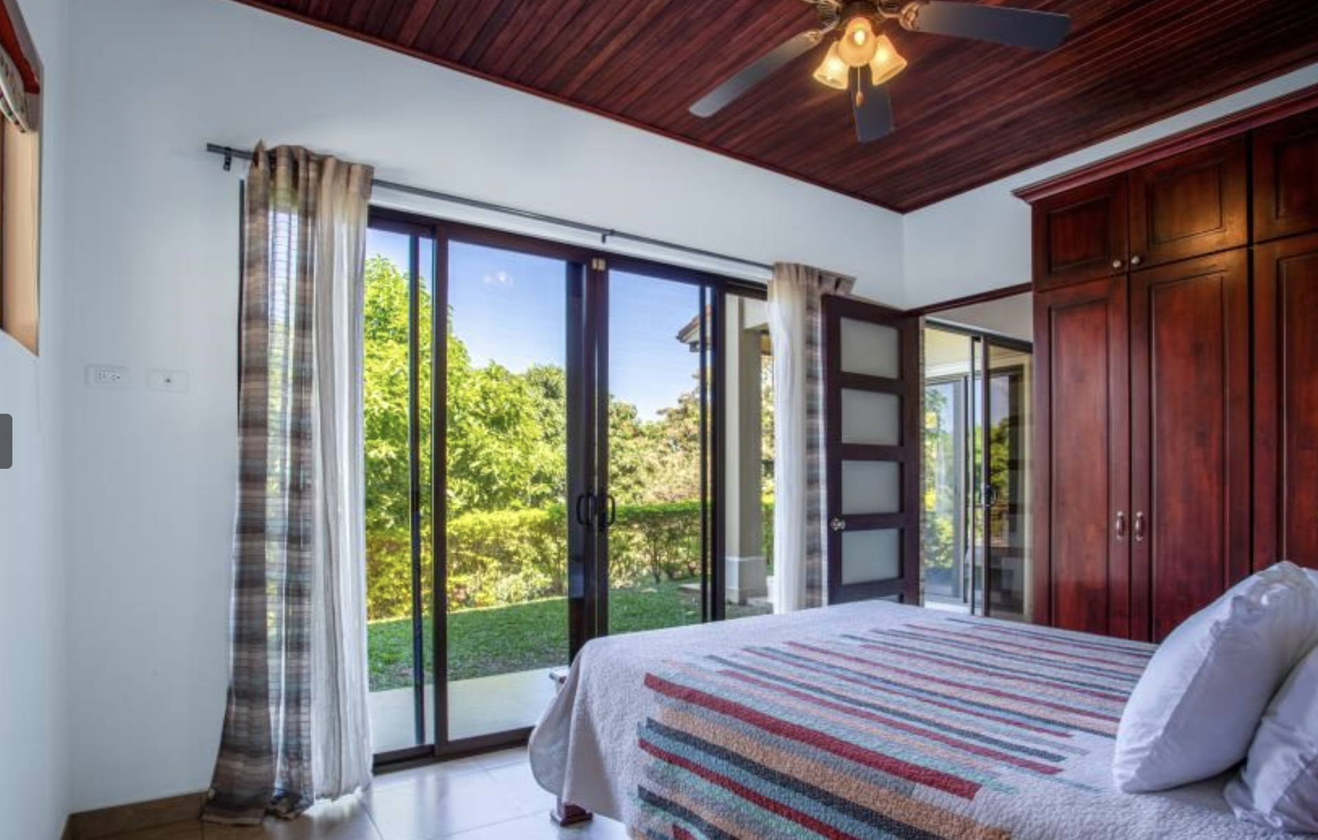 4 bed Single Family Homes For Sale in Atenas, Alajuela - thumb 17