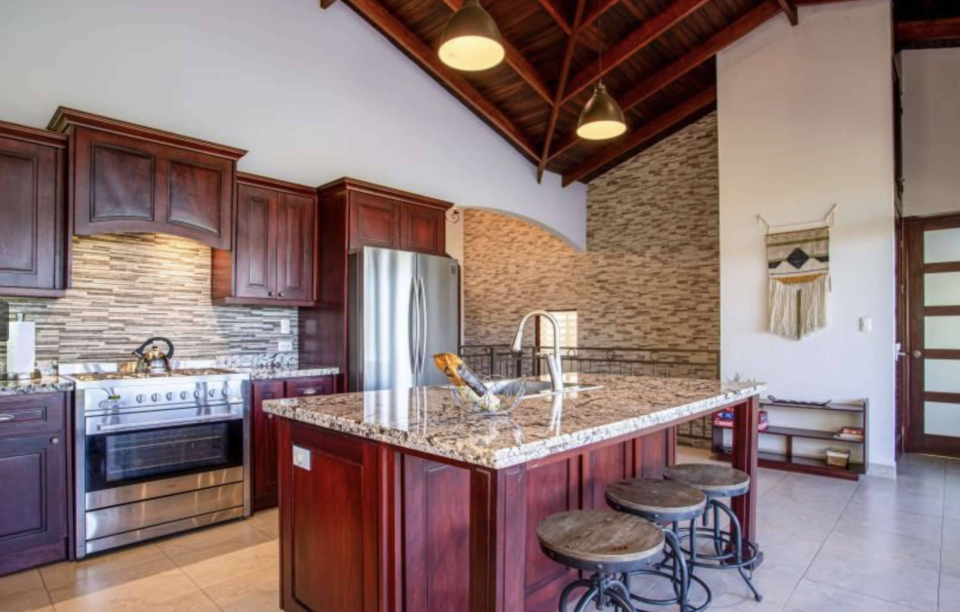 4 bed Single Family Homes For Sale in Atenas, Alajuela - thumb 14