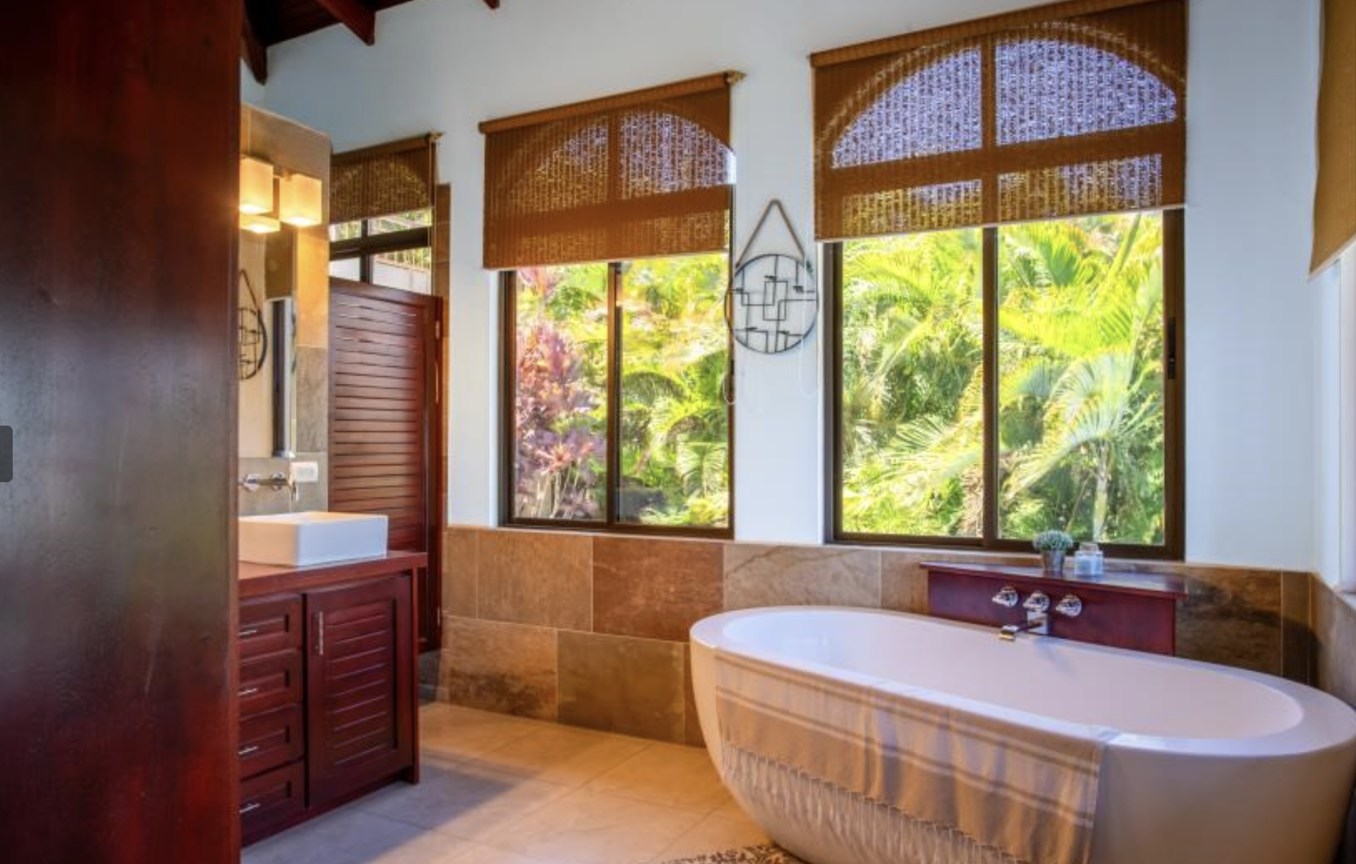 4 bed Single Family Homes For Sale in Atenas, Alajuela - thumb 18