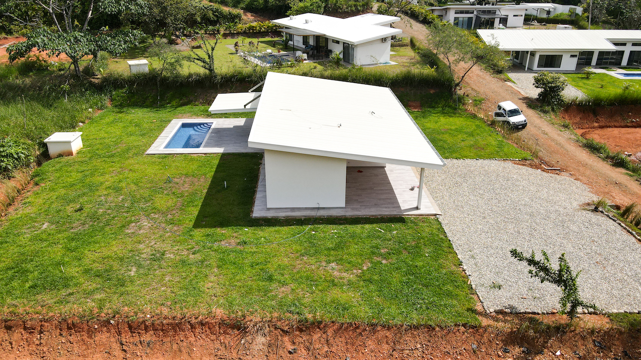 3 bed Single Family Homes For Sale in Ojochal, Puntarenas - thumb 6