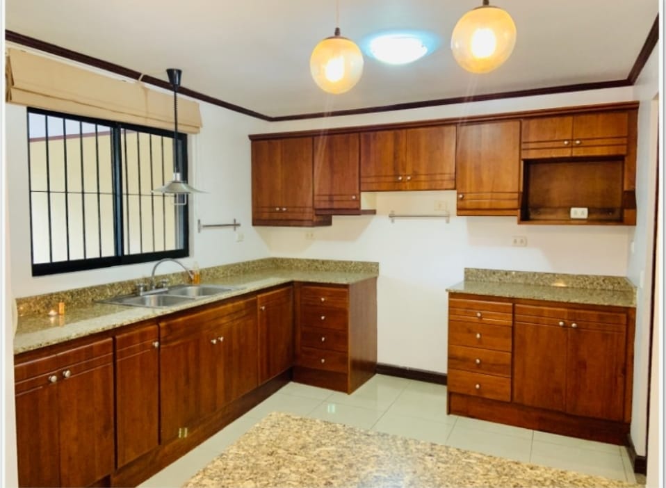 3 bed Single Family Homes For Sale in Curridabat, San Jose - thumb 4