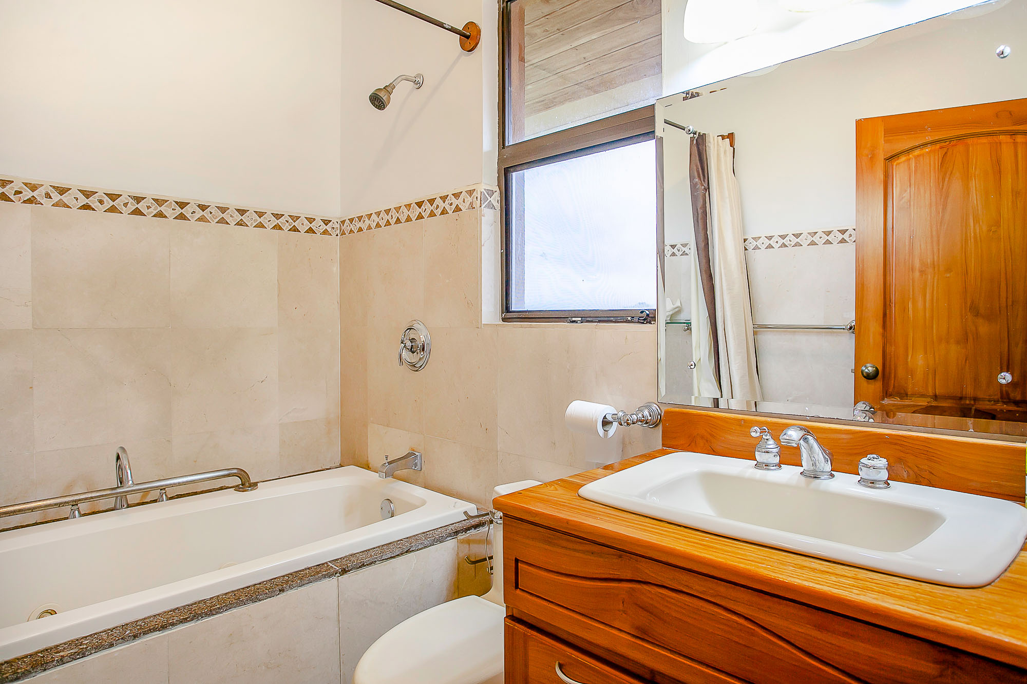 7 bed Single Family Homes For Sale in Manuel Antonio, Puntarenas - thumb 22