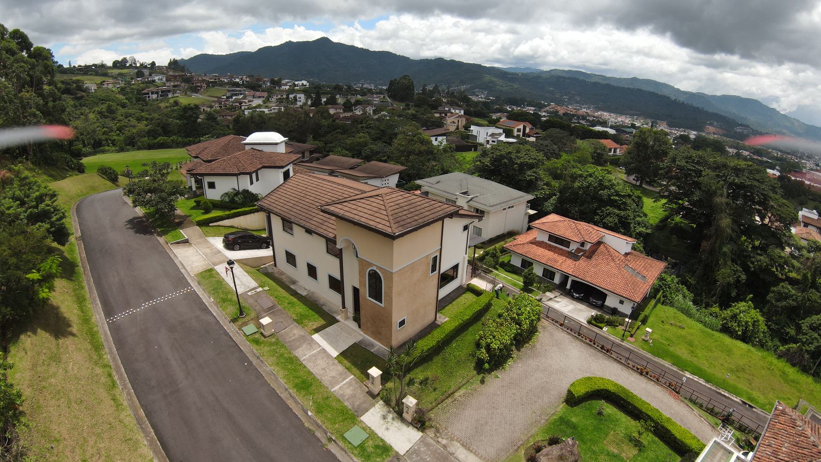 4 bed Condo For Sale in Curridabat, San Jose - thumb 1