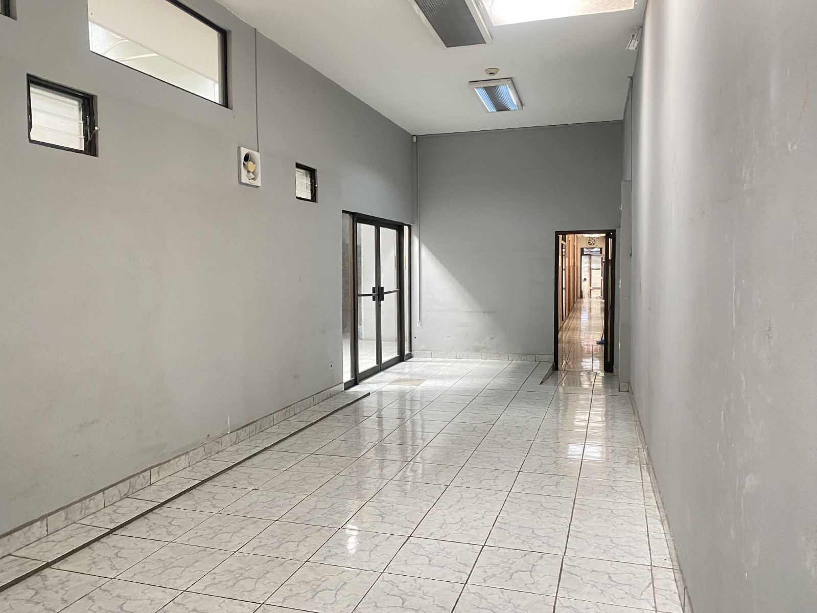 4 bed Commercial For Sale in San Jose, San Jose - thumb 12