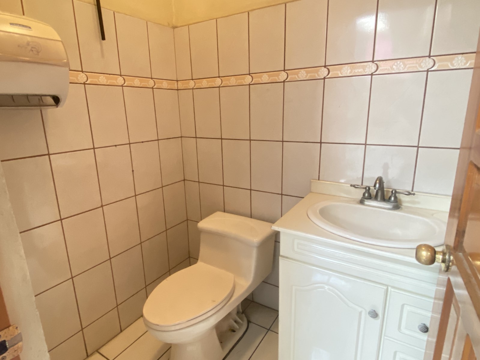 4 bed Commercial For Sale in San Jose, San Jose - thumb 7