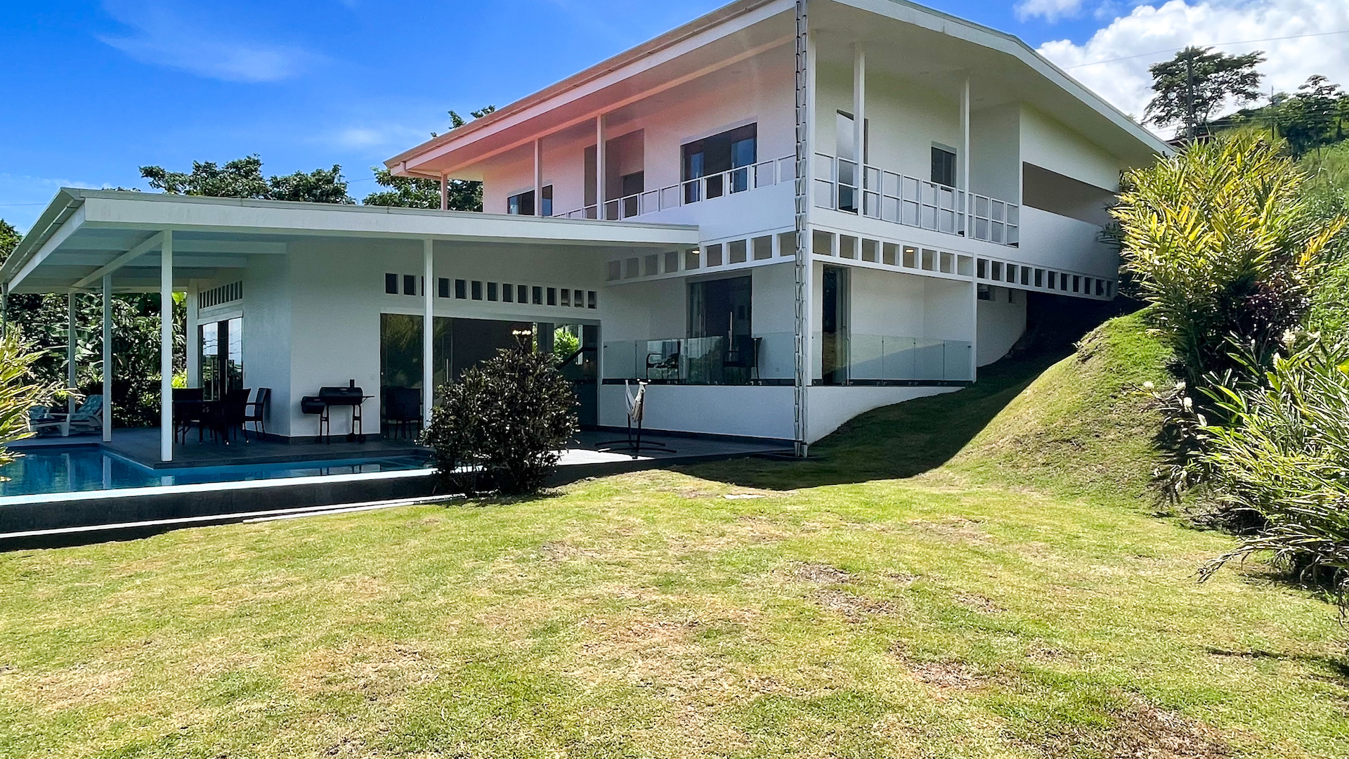 3 bed Single Family Homes For Sale in Ojochal, Puntarenas - thumb 1