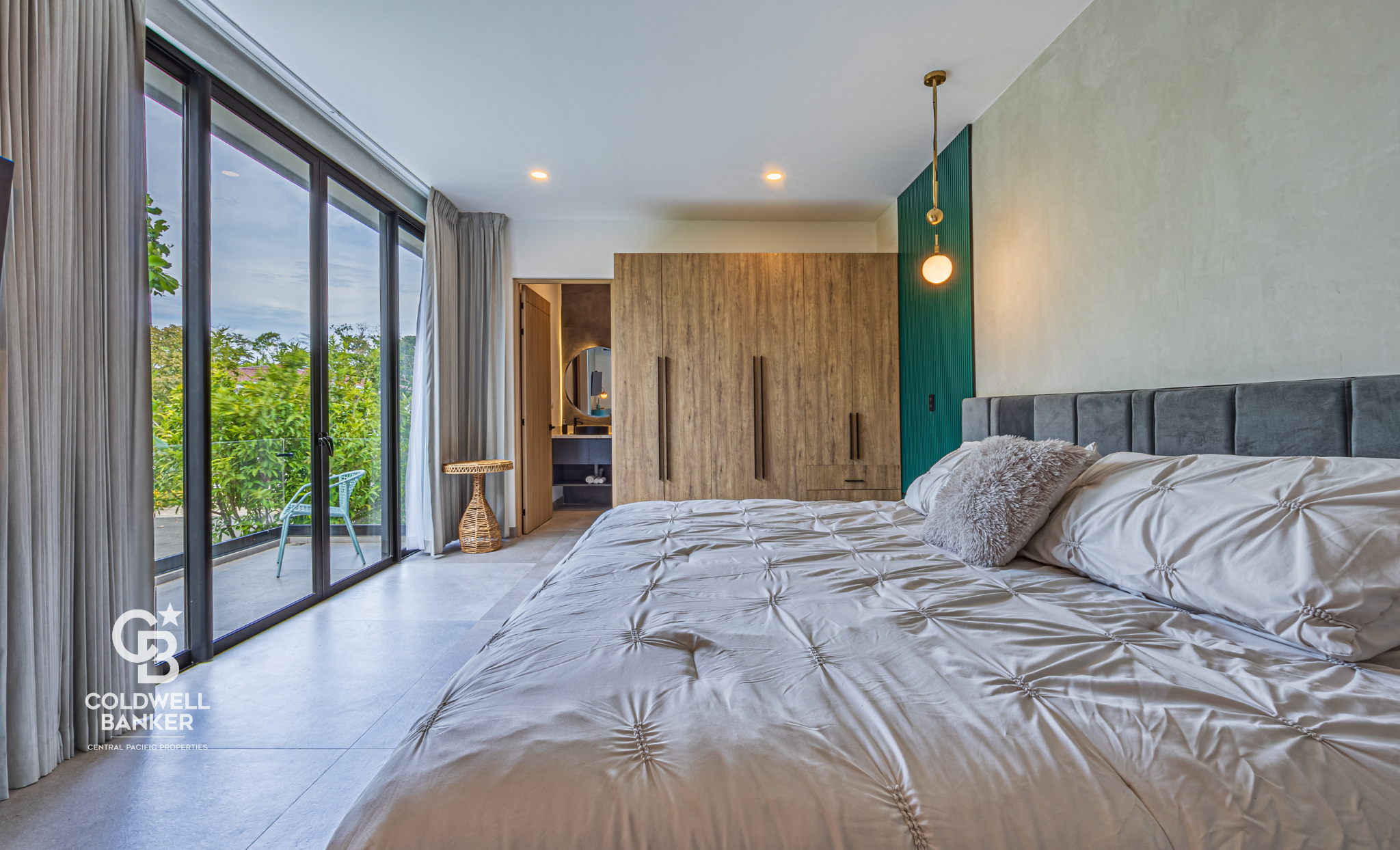 4 bed Single Family Homes For Sale in Playa Hermosa, Puntarenas - thumb 10