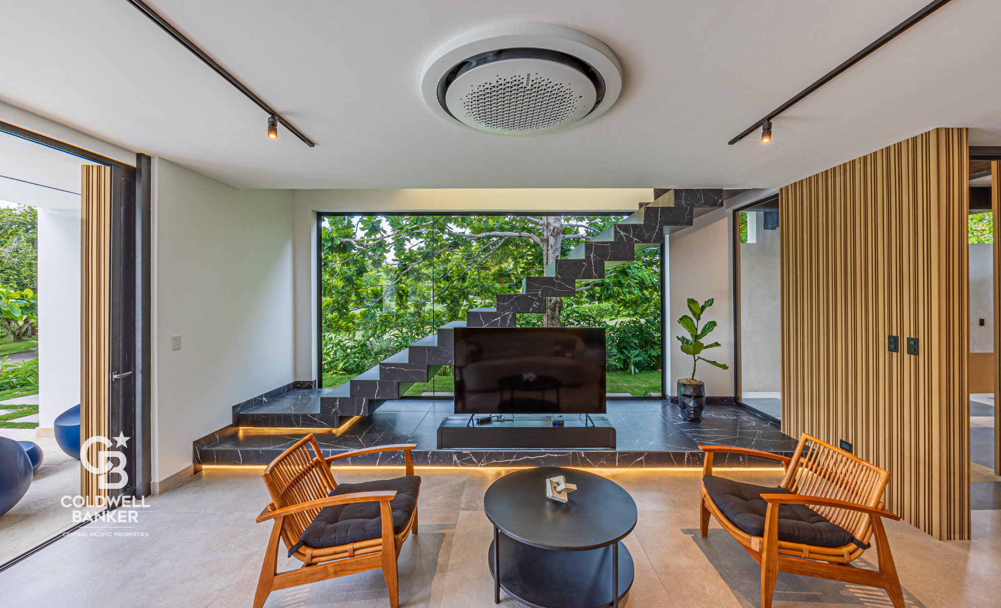 4 bed Single Family Homes For Sale in Playa Hermosa, Puntarenas - thumb 21