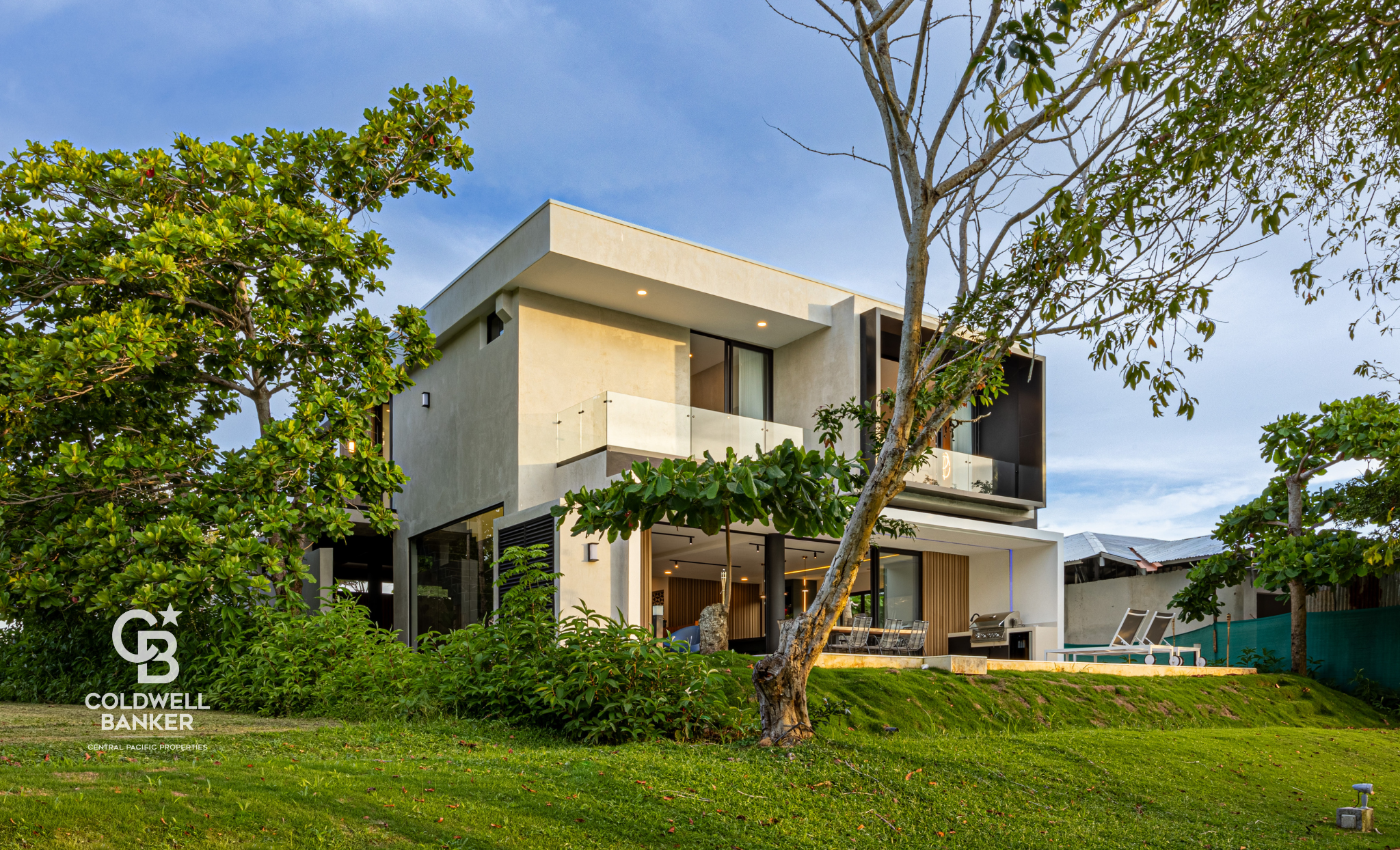 4 bed Single Family Homes For Sale in Playa Hermosa, Puntarenas - thumb 28