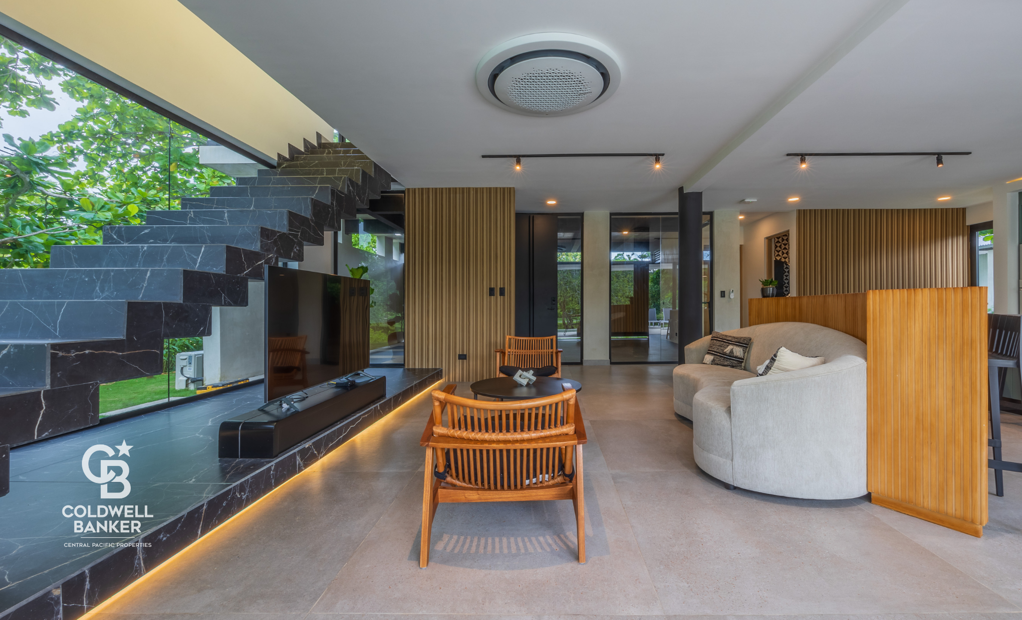 4 bed Single Family Homes For Sale in Playa Hermosa, Puntarenas - thumb 16