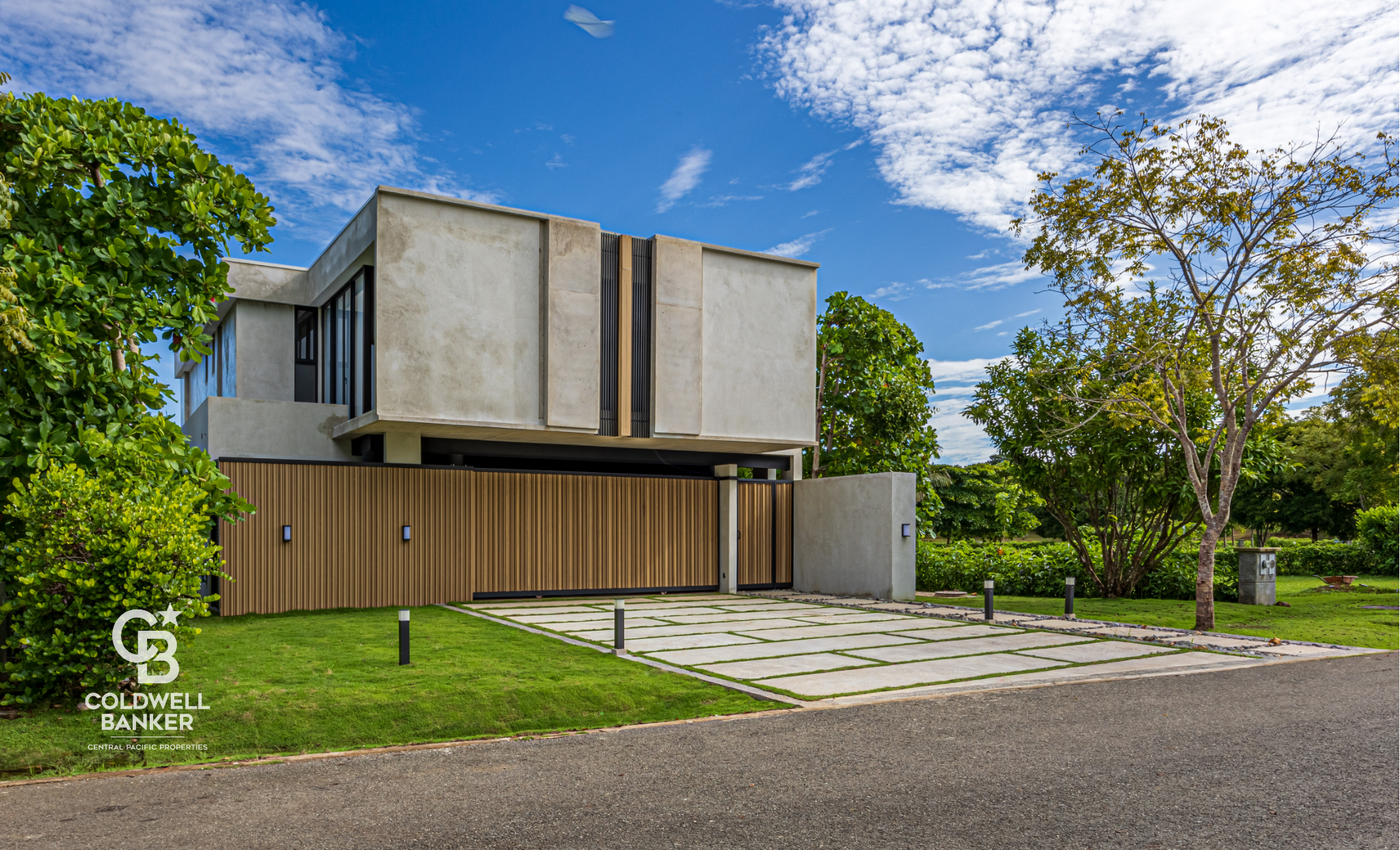 4 bed Single Family Homes For Sale in Playa Hermosa, Puntarenas - thumb 14