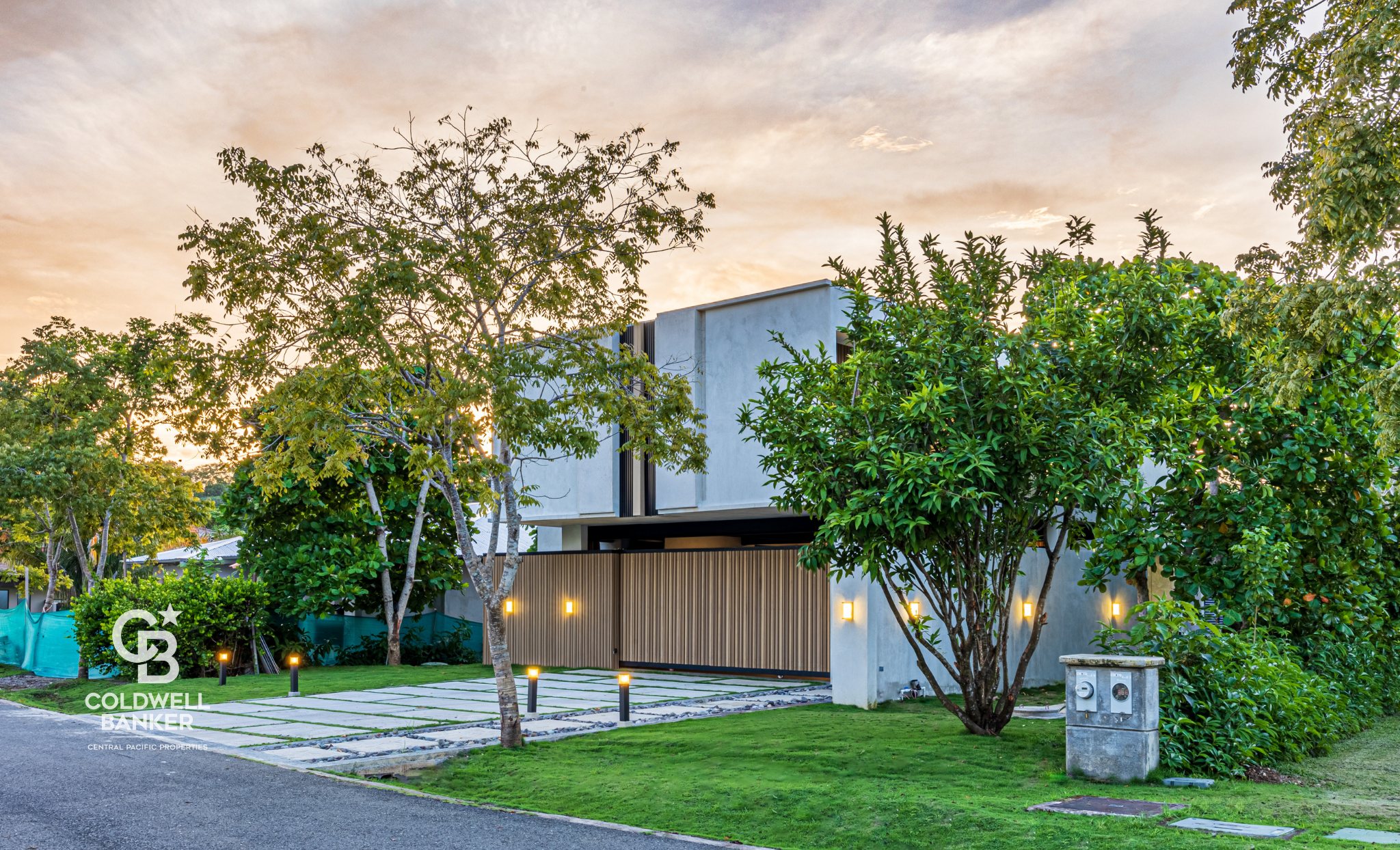 4 bed Single Family Homes For Sale in Playa Hermosa, Puntarenas - thumb 30