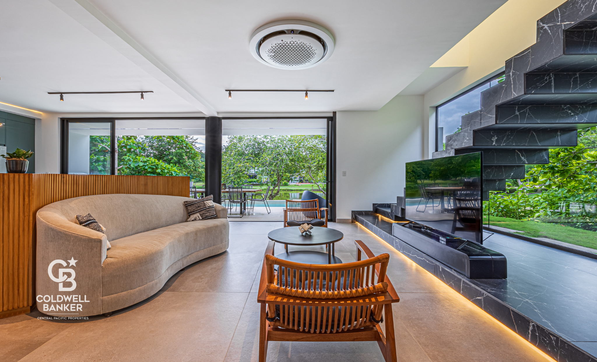 4 bed Single Family Homes For Sale in Playa Hermosa, Puntarenas - thumb 15