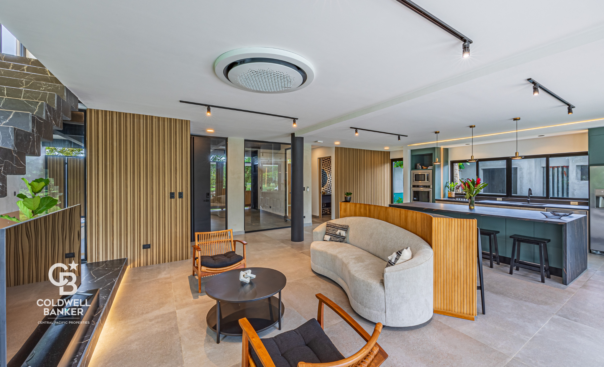 4 bed Single Family Homes For Sale in Playa Hermosa, Puntarenas - thumb 23