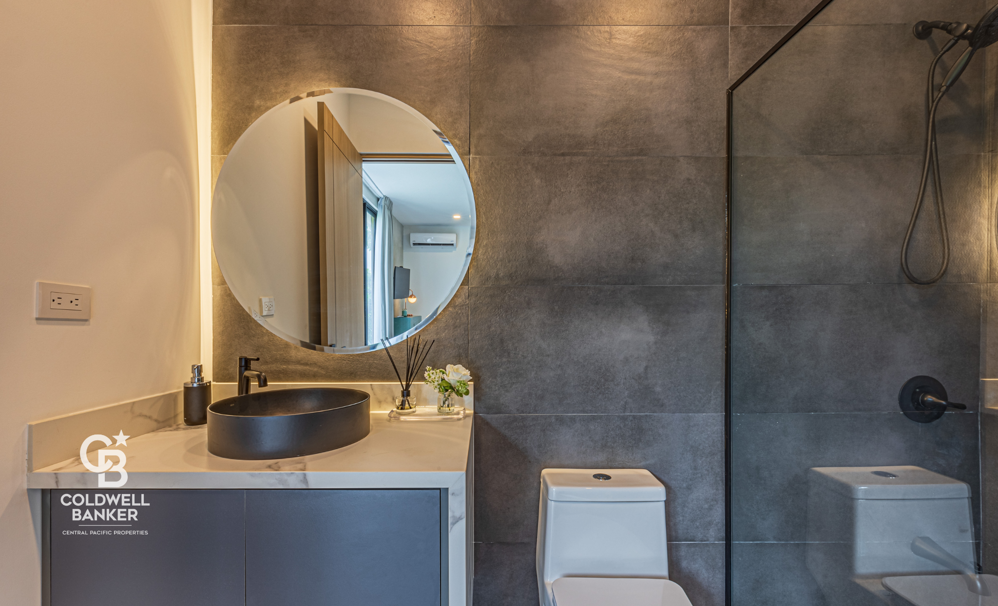 4 bed Single Family Homes For Sale in Playa Hermosa, Puntarenas - thumb 8