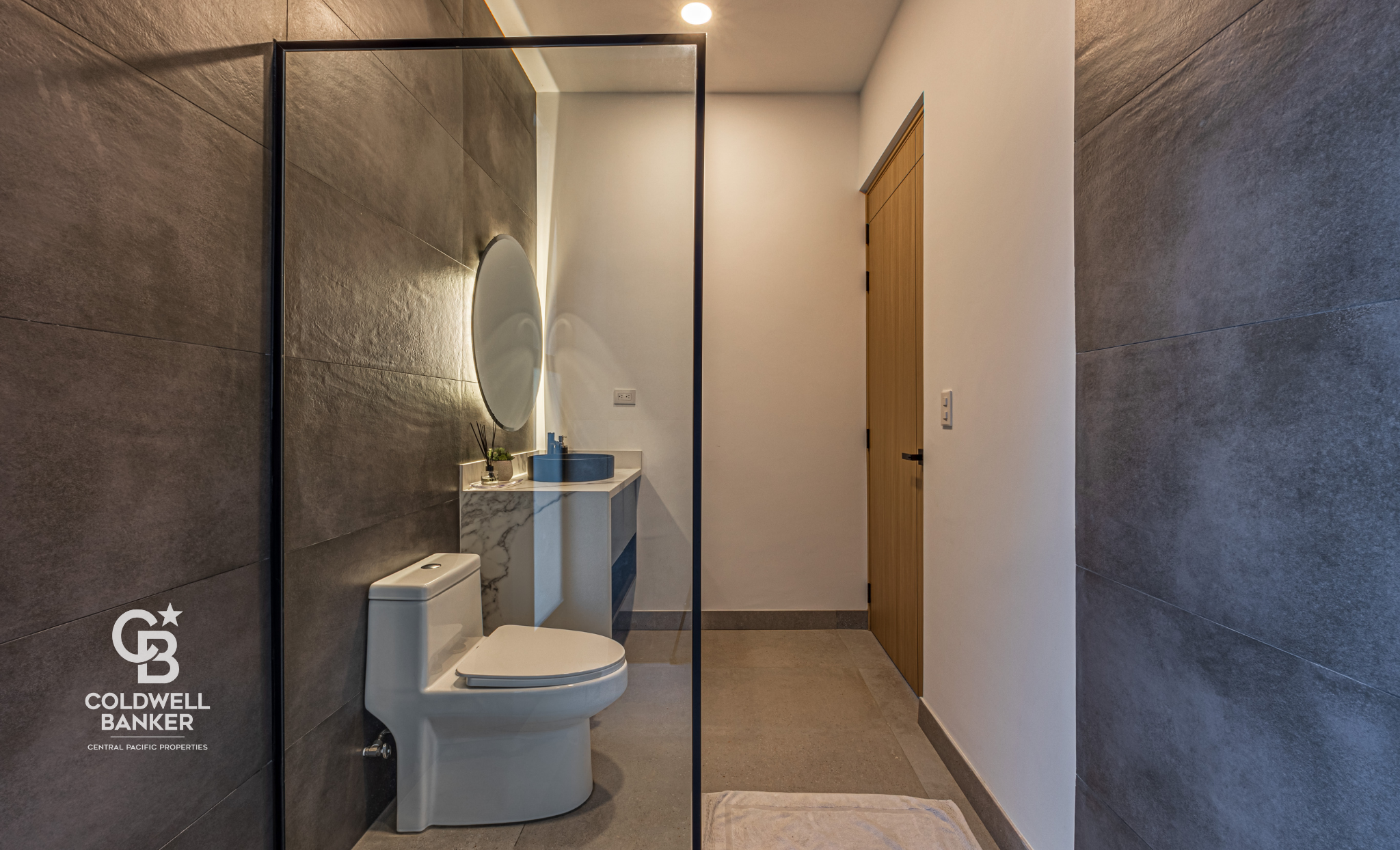 4 bed Single Family Homes For Sale in Playa Hermosa, Puntarenas - thumb 5