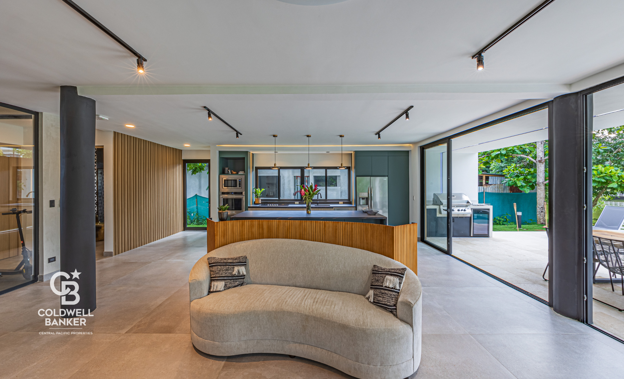 4 bed Single Family Homes For Sale in Playa Hermosa, Puntarenas - thumb 22