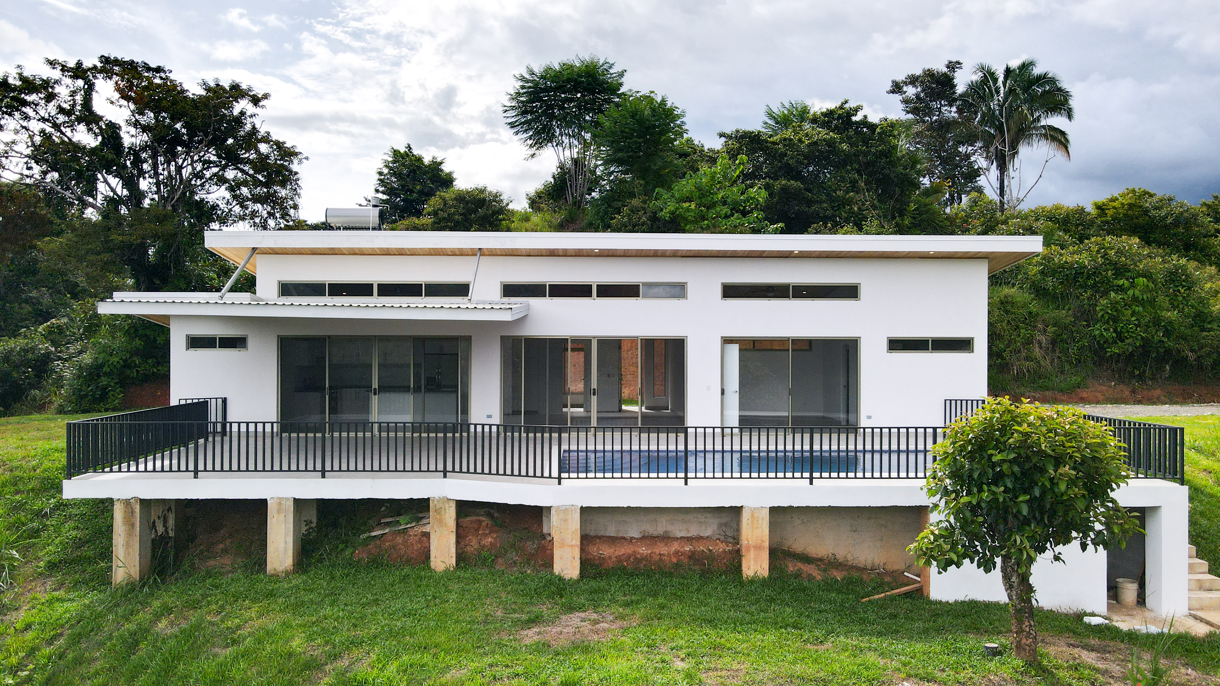 3 bed Single Family Homes For Sale in Ojochal, Puntarenas - thumb 3