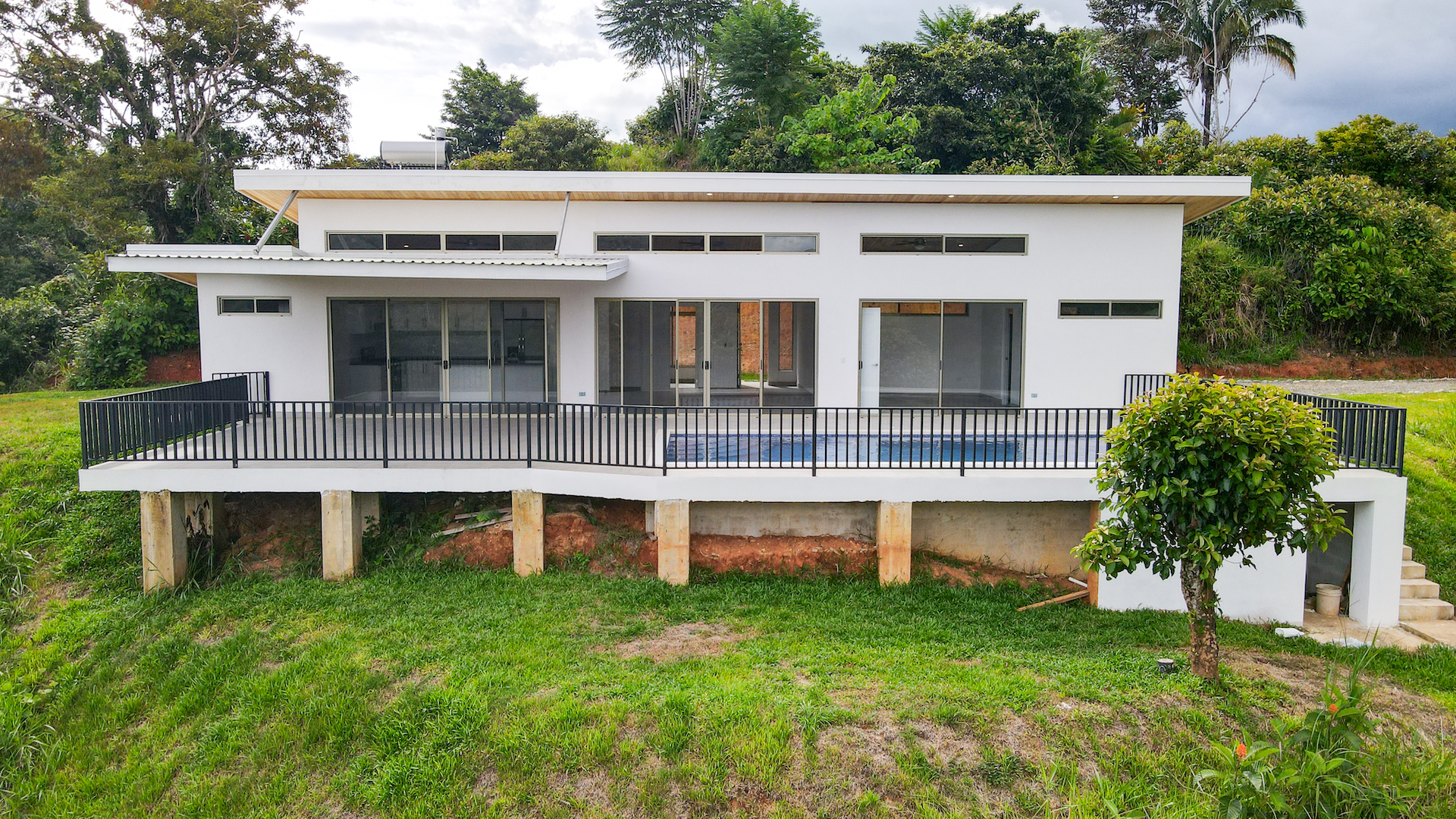 3 bed Single Family Homes For Sale in Ojochal, Puntarenas - thumb 2