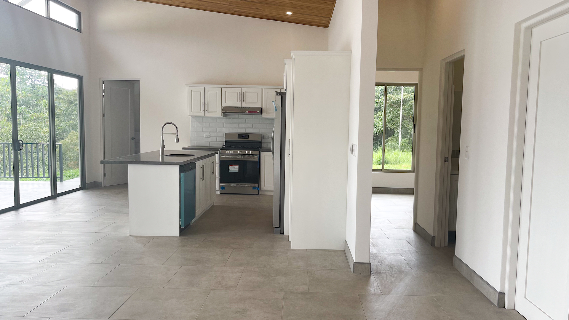 3 bed Single Family Homes For Sale in Ojochal, Puntarenas - thumb 10