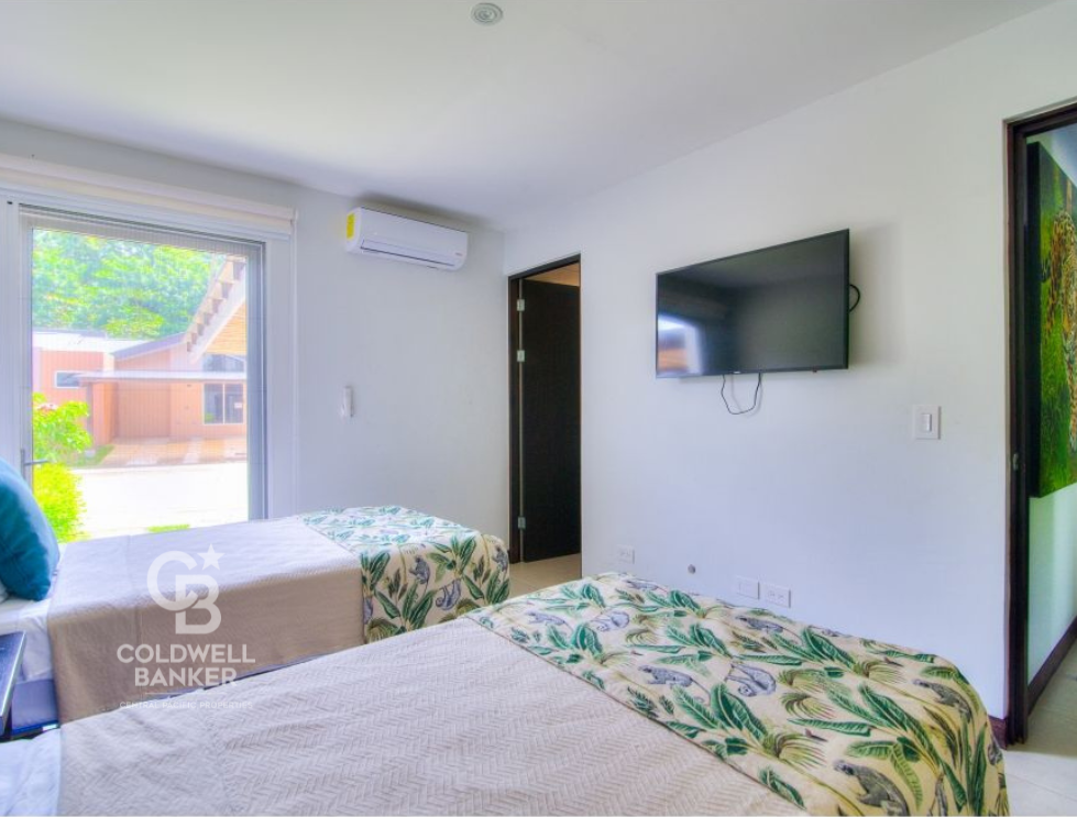 4 bed Single Family Homes For Sale in Jaco, Puntarenas - thumb 7