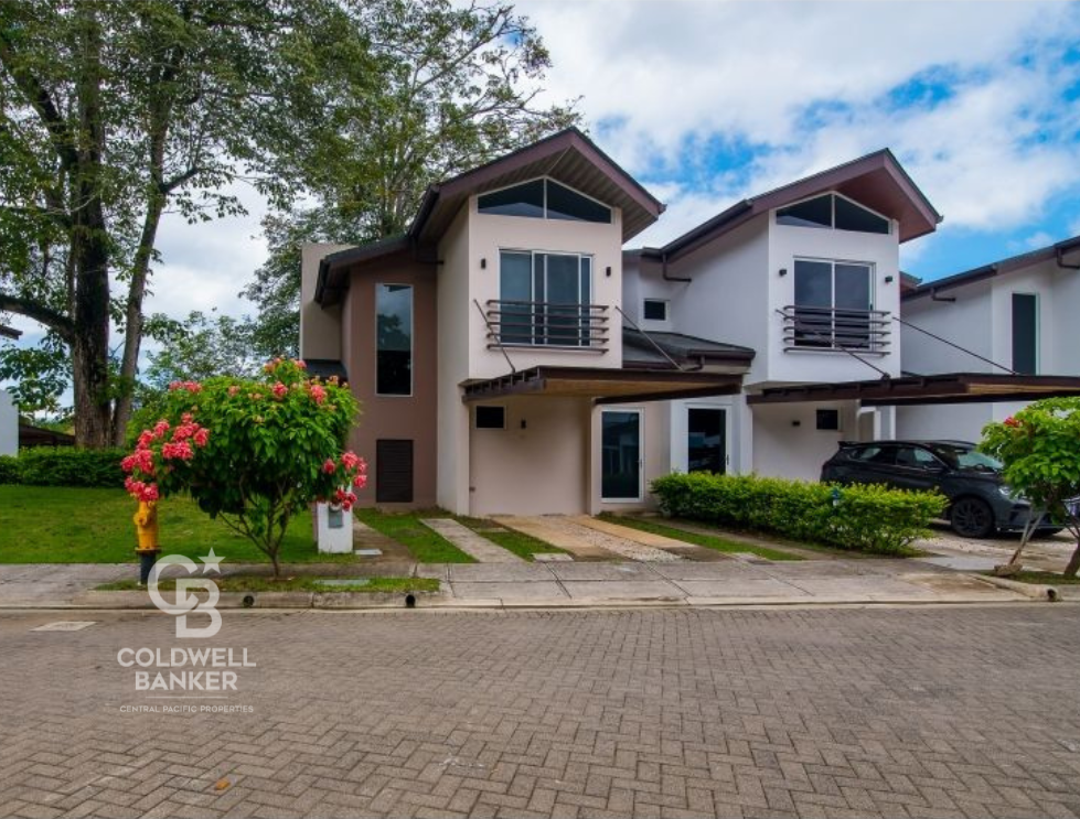 4 bed Single Family Homes For Sale in Jaco, Puntarenas - thumb 1