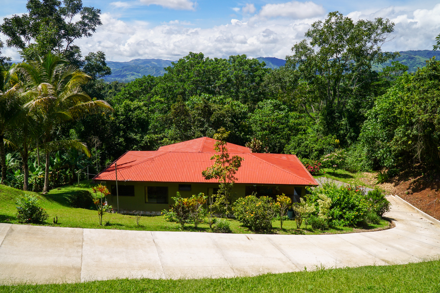 3 bed Single Family Homes For Sale in Perez Zeledon, San Jose - thumb 1