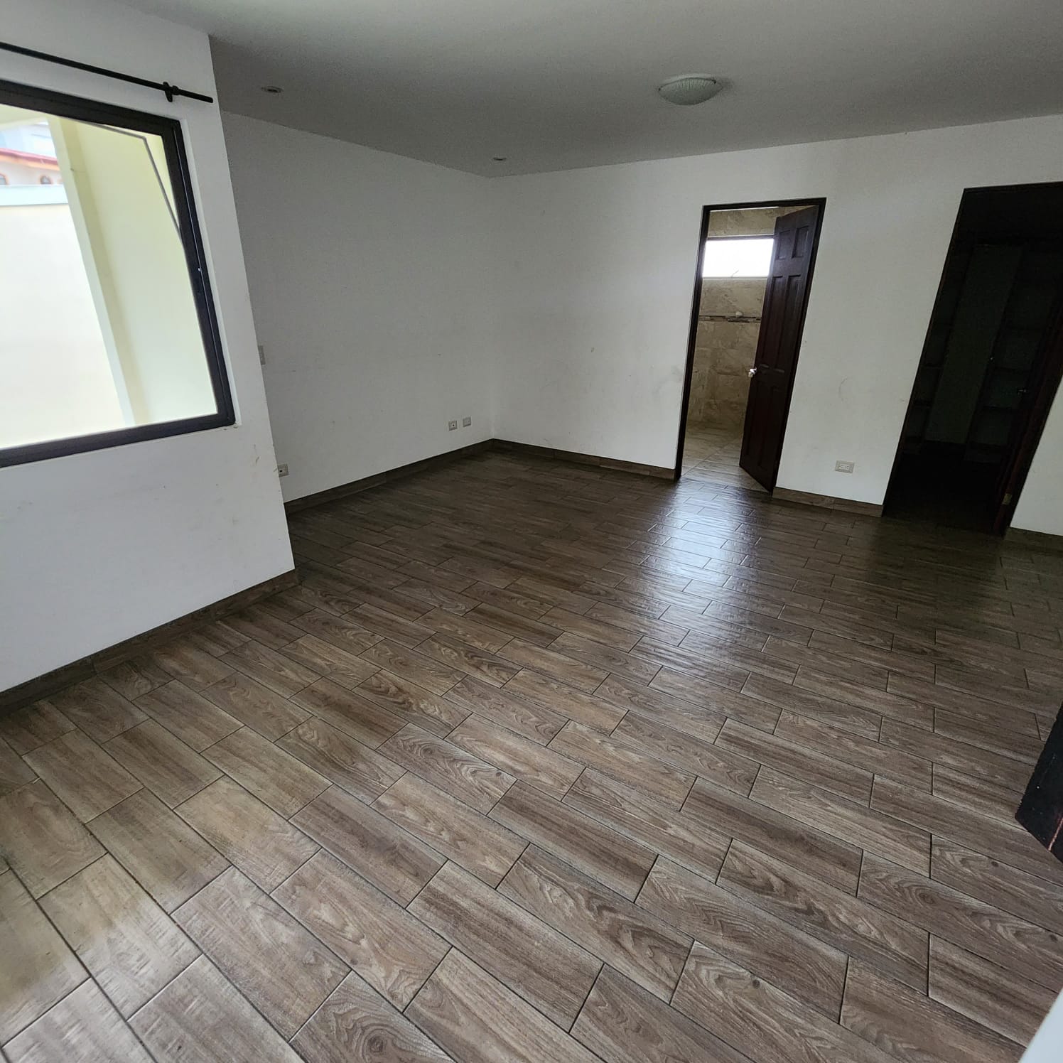 4 bed Condo For Sale in Granadilla, San Jose - thumb 2