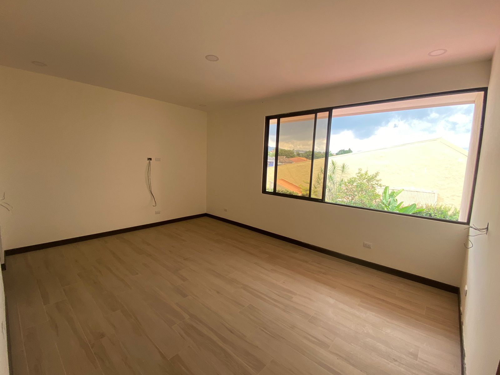 4 bed Condo For Rent in Granadilla, San Jose - thumb 11
