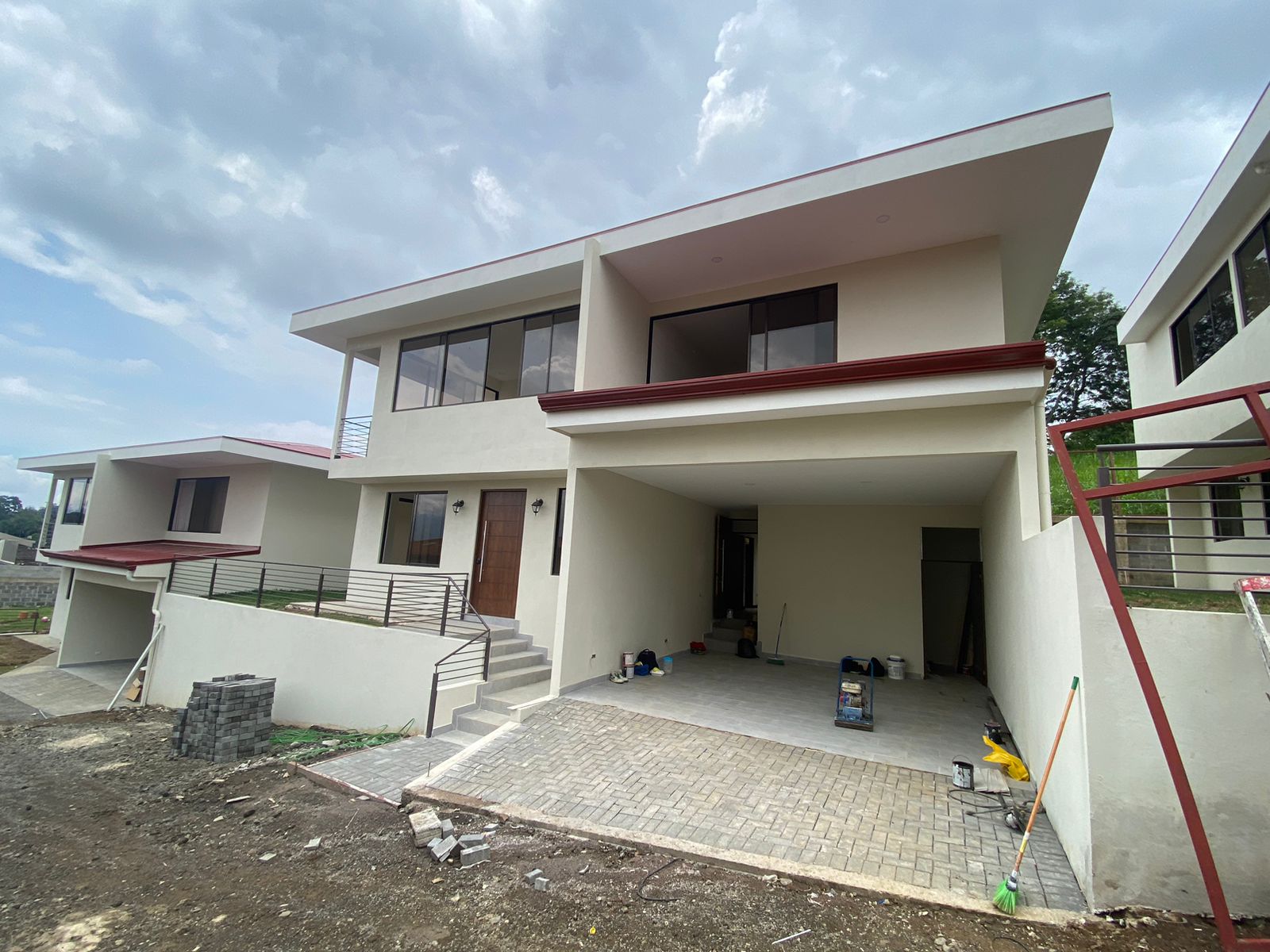 4 bed Condo For Rent in Granadilla, San Jose - thumb 1