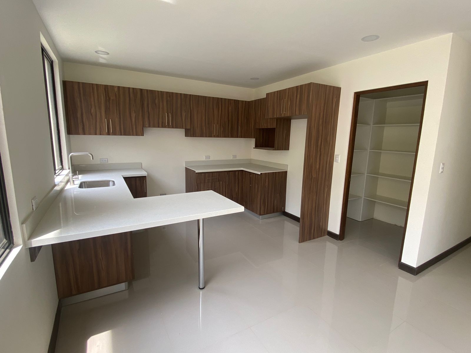 4 bed Condo For Rent in Granadilla, San Jose - thumb 9