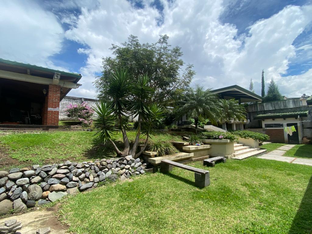 3 bed Single Family Homes For Sale in Curridabat, San Jose - thumb 2