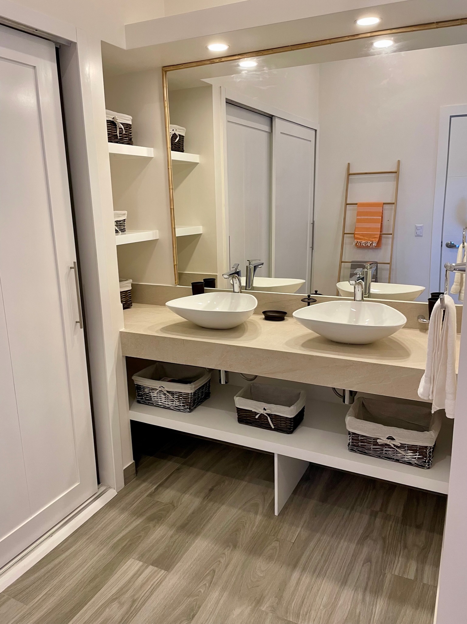 3 bed Single Family Homes For Sale in Playa Potrero, Guanacaste - thumb 7