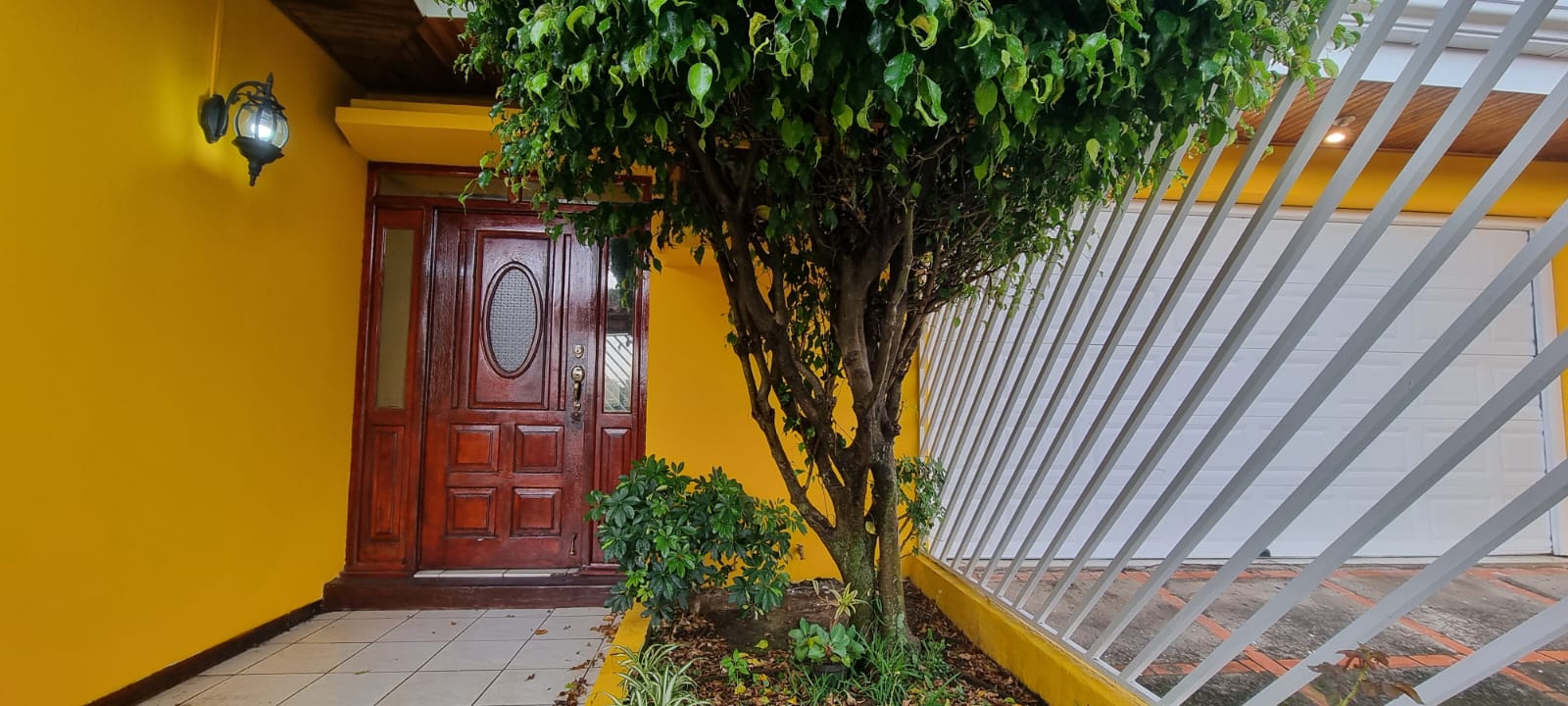 3 bed Single Family Homes For Sale in Ciudad Cariari, Heredia - thumb 1