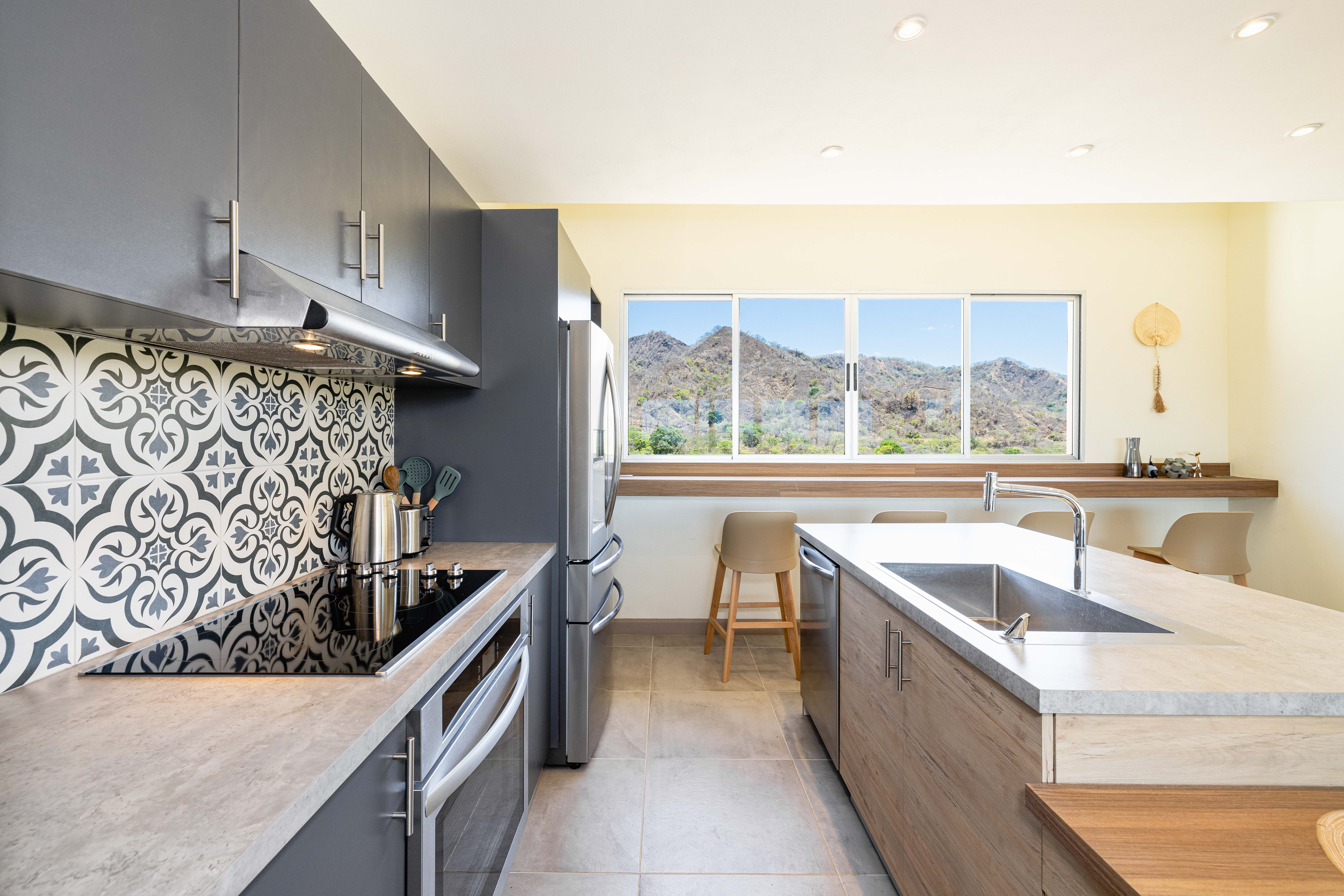 4 bed Single Family Homes For Sale in Playa Potrero, Guanacaste - thumb 13