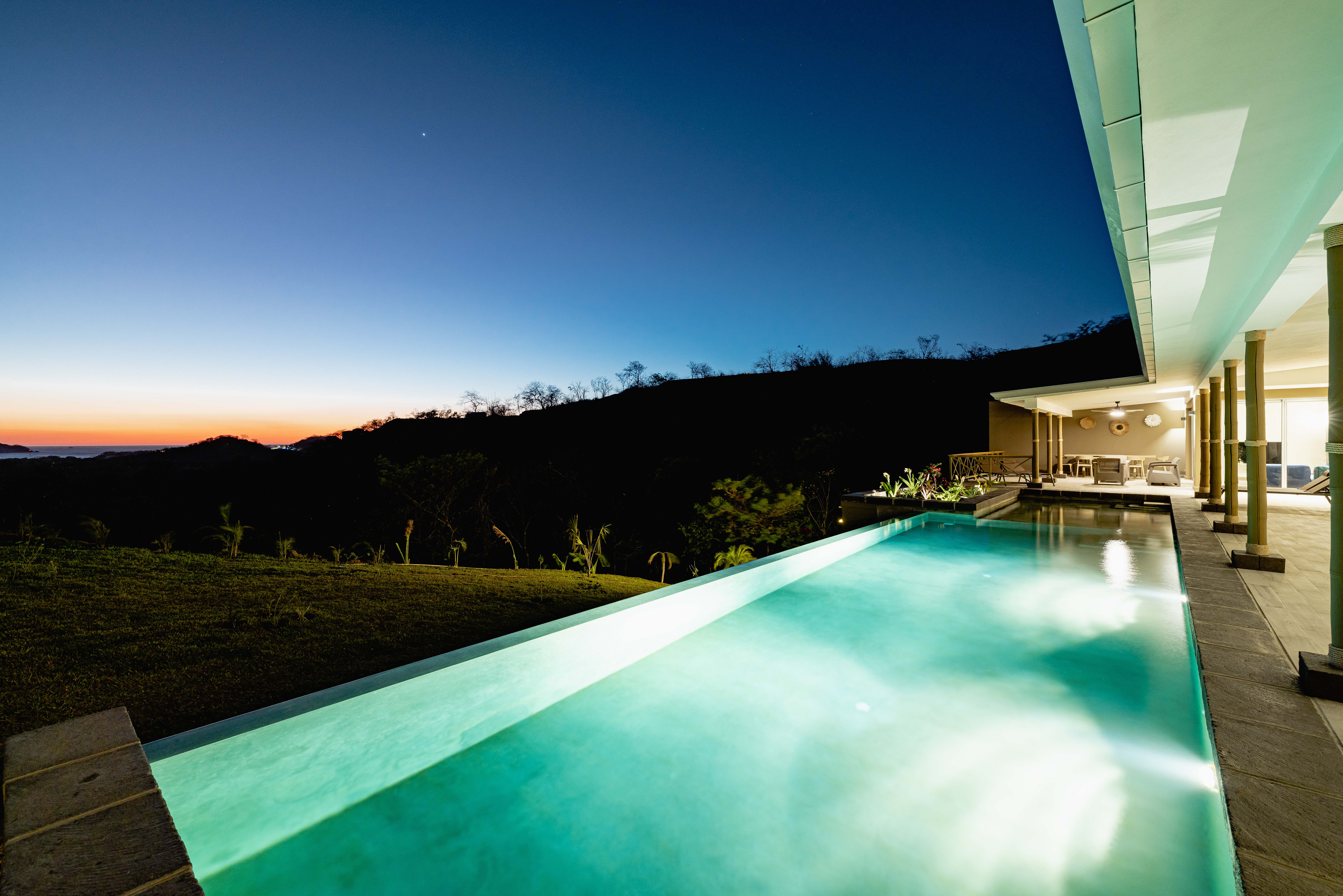 4 bed Single Family Homes For Sale in Playa Potrero, Guanacaste - thumb 9