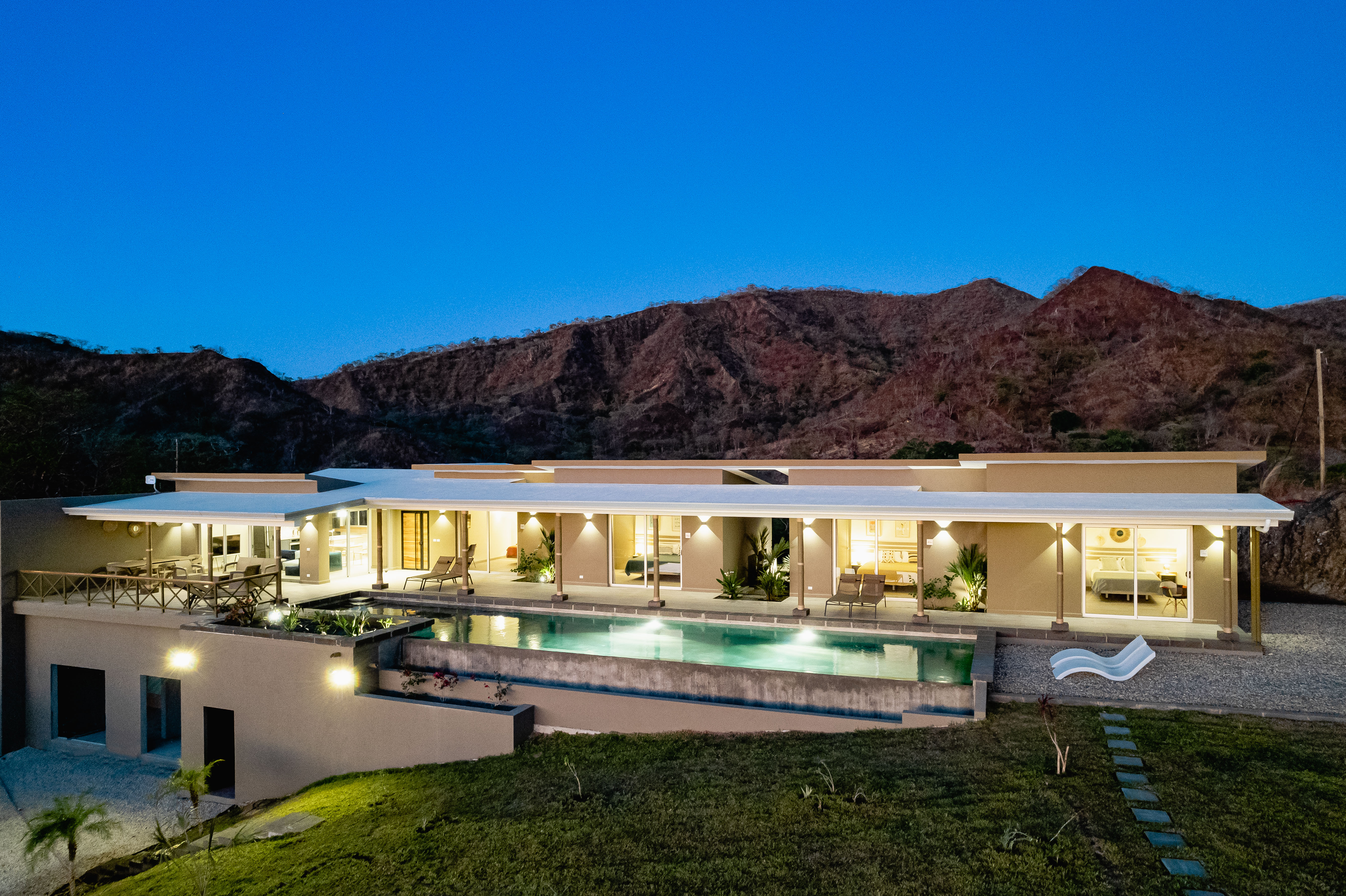 4 bed Single Family Homes For Sale in Playa Potrero, Guanacaste - thumb 1