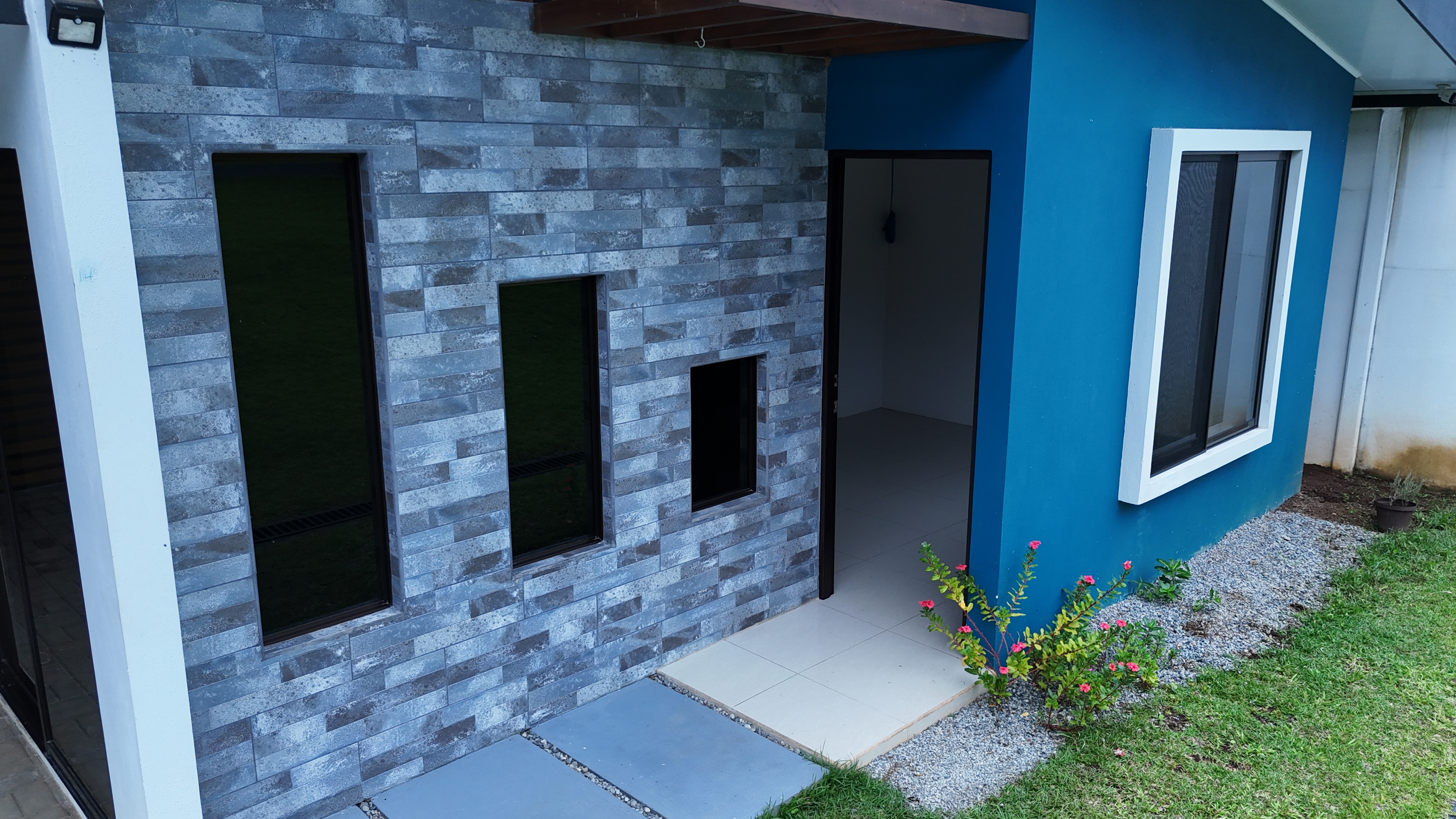 2 bed Single Family Homes For Sale in Perez Zeledon, San Jose - thumb 6
