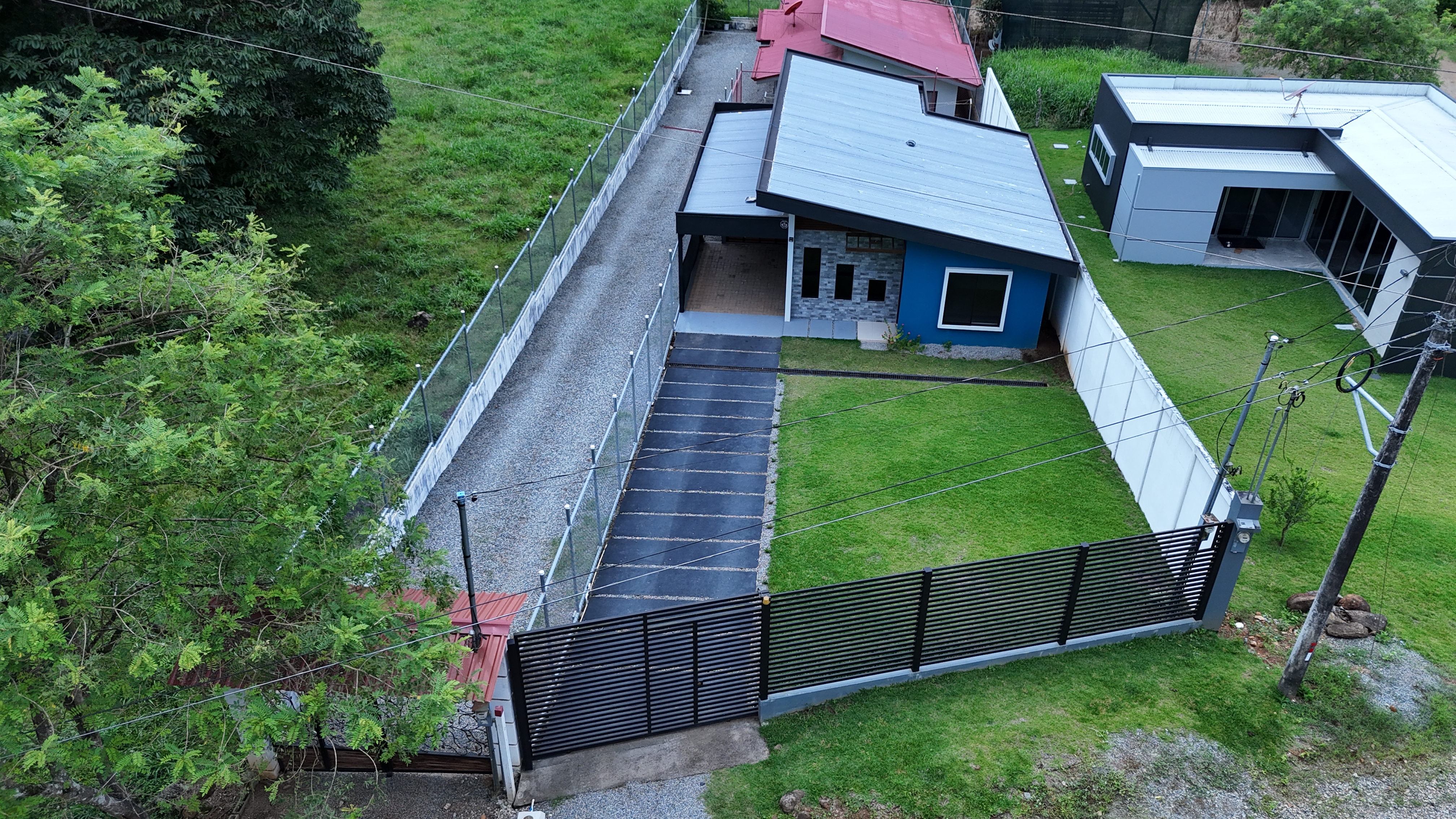 2 bed Single Family Homes For Sale in Perez Zeledon, San Jose - thumb 2