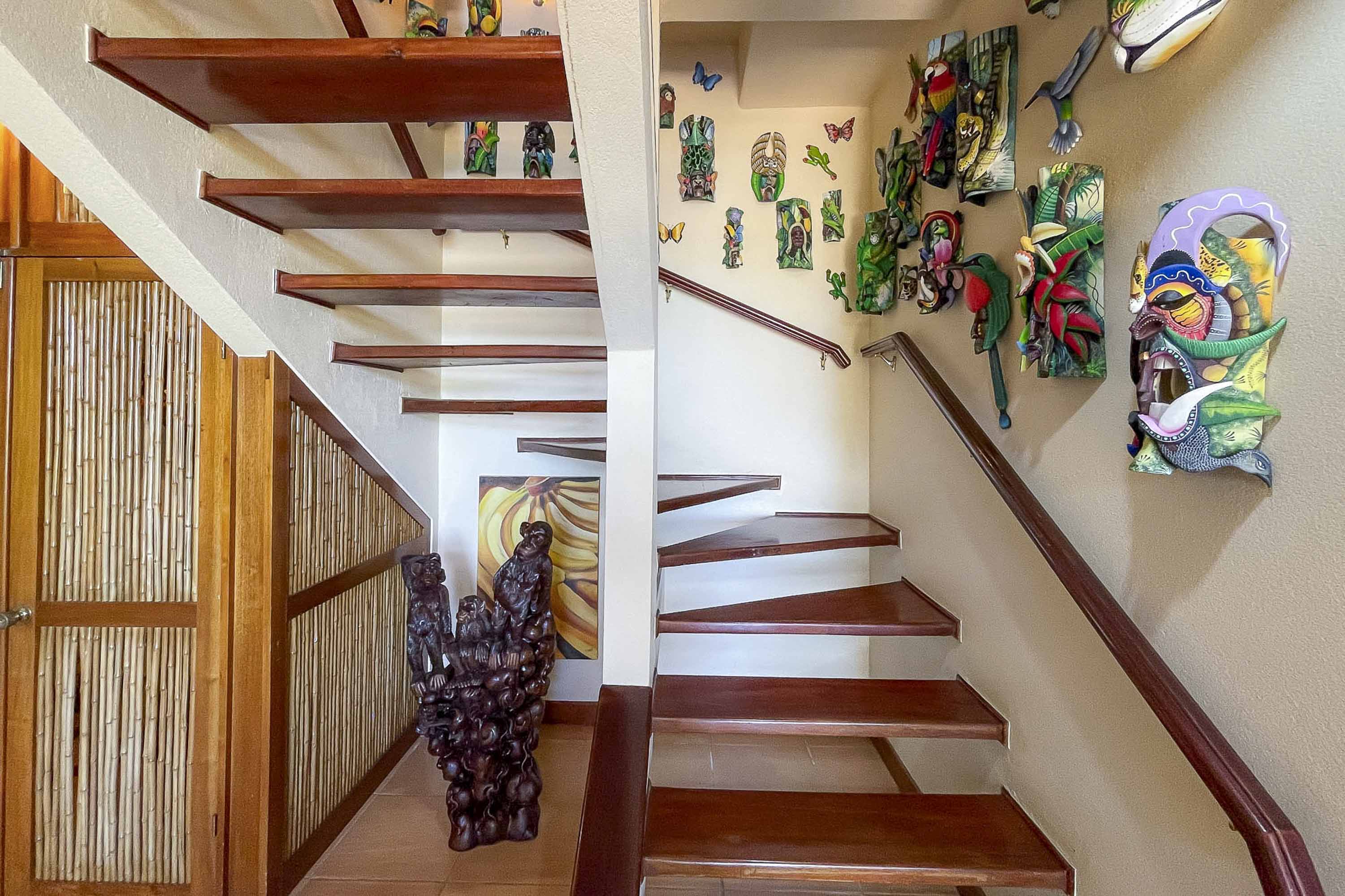 6 bed Single Family Homes For Sale in Dominical, Puntarenas - thumb 9