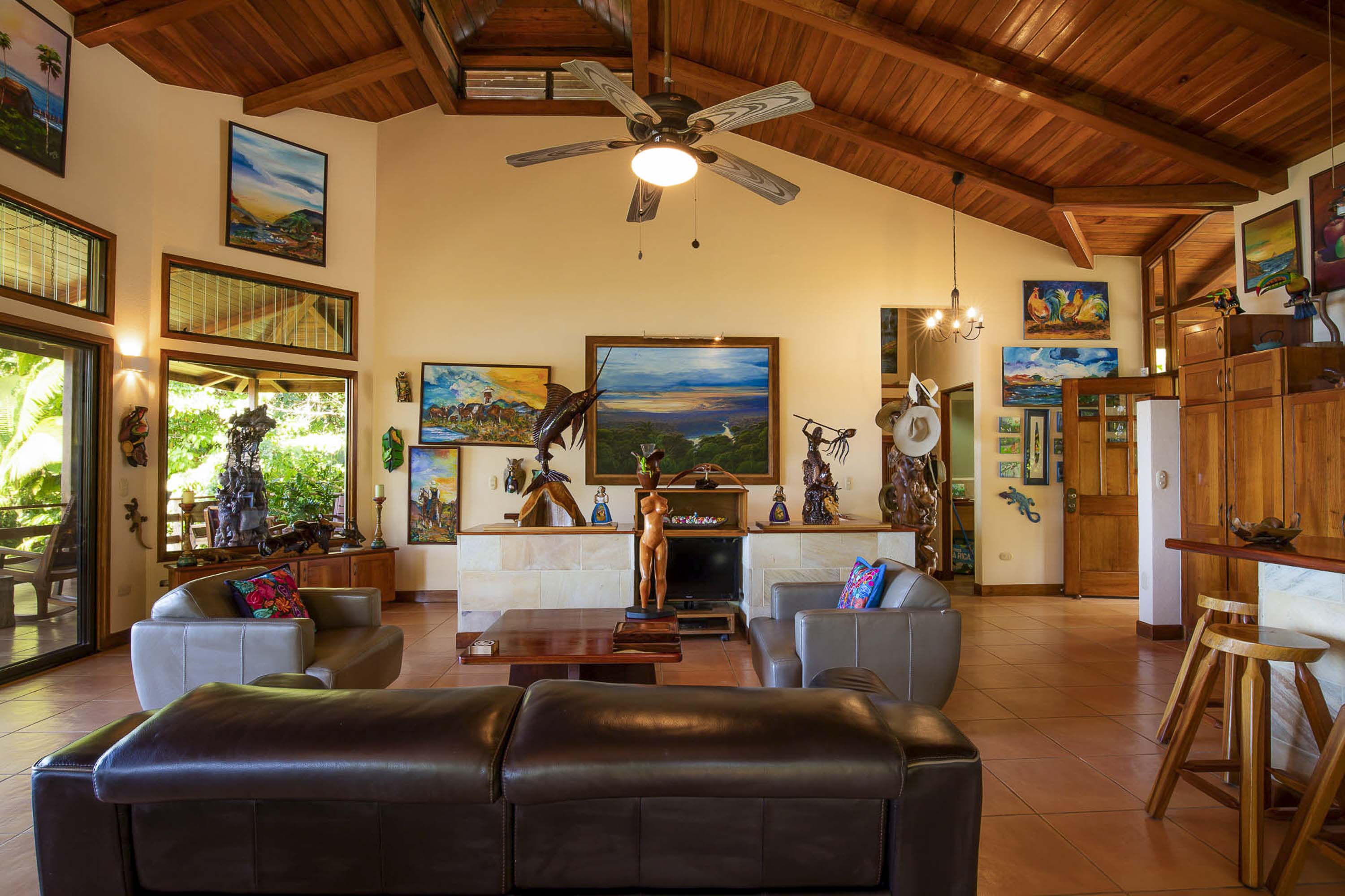 6 bed Single Family Homes For Sale in Dominical, Puntarenas - thumb 4